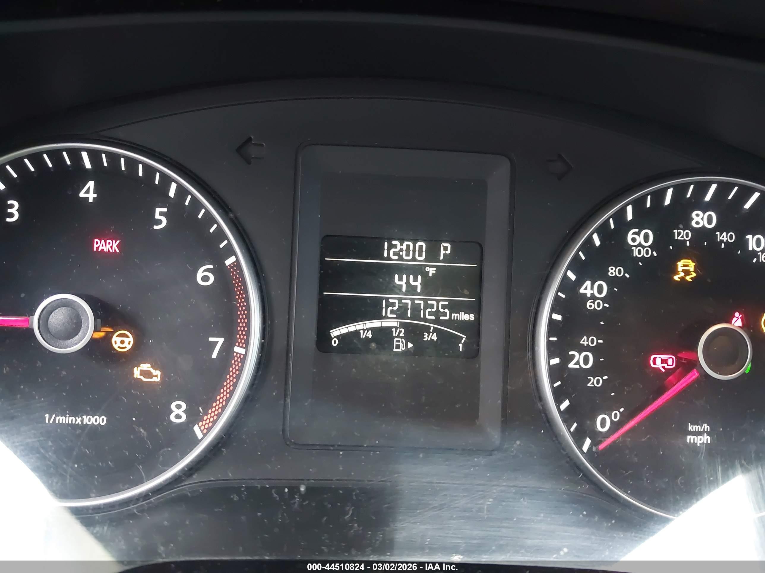 VOLKSWAGEN JETTA image 7