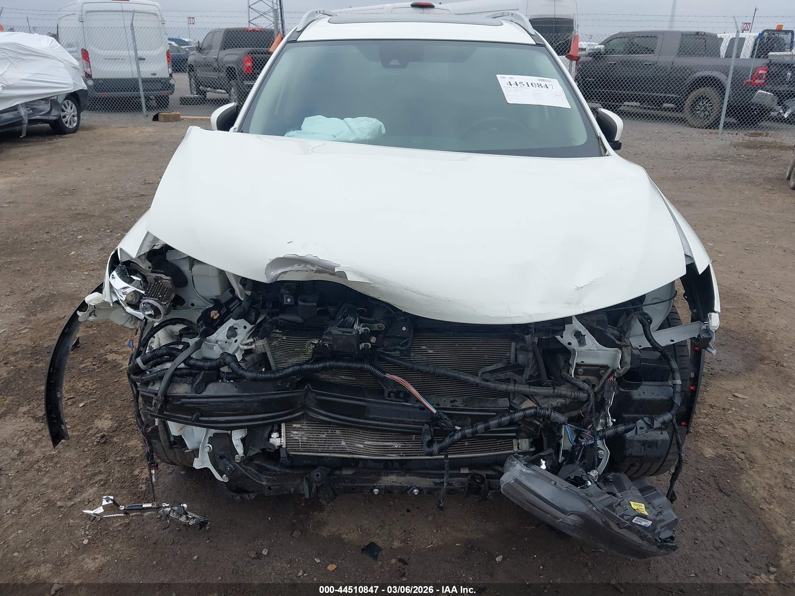 NISSAN ROGUE image 6
