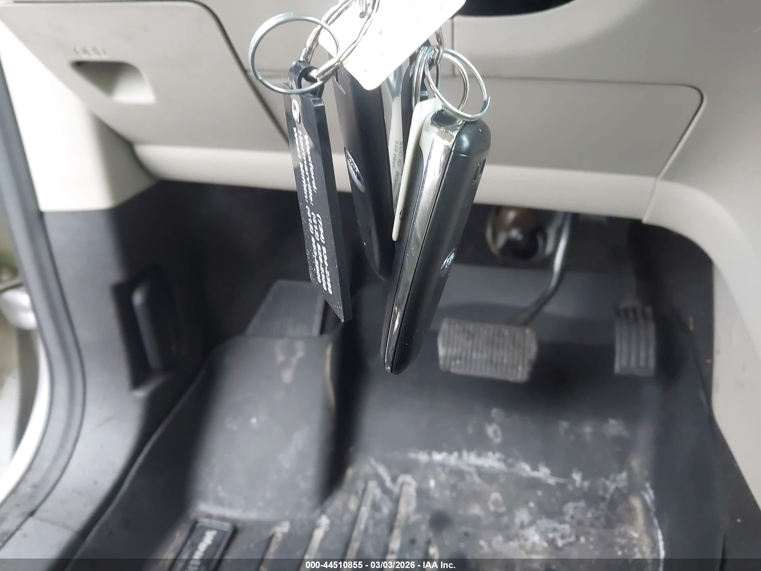 FORD ESCAPE image 11