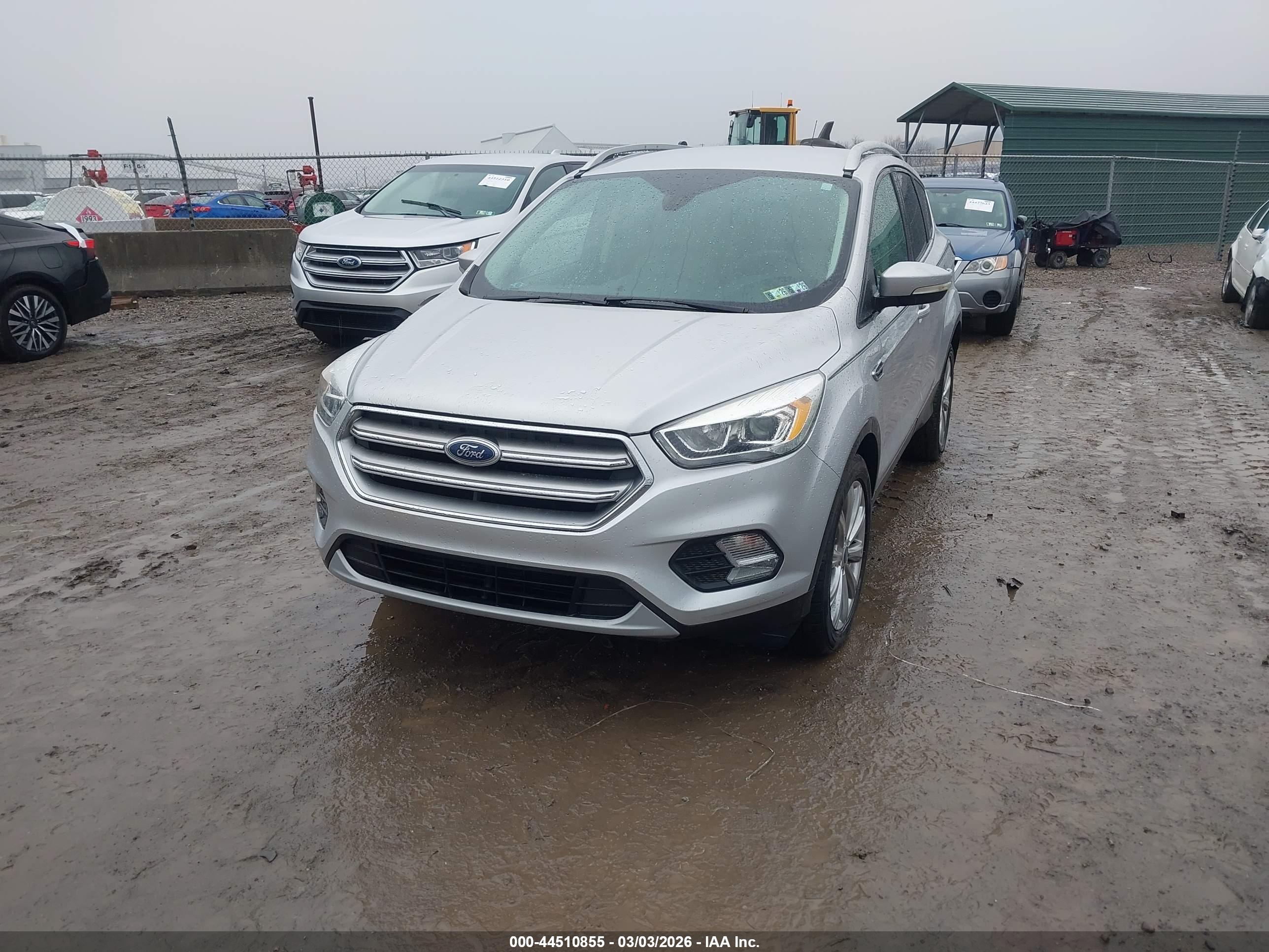 FORD ESCAPE image 2