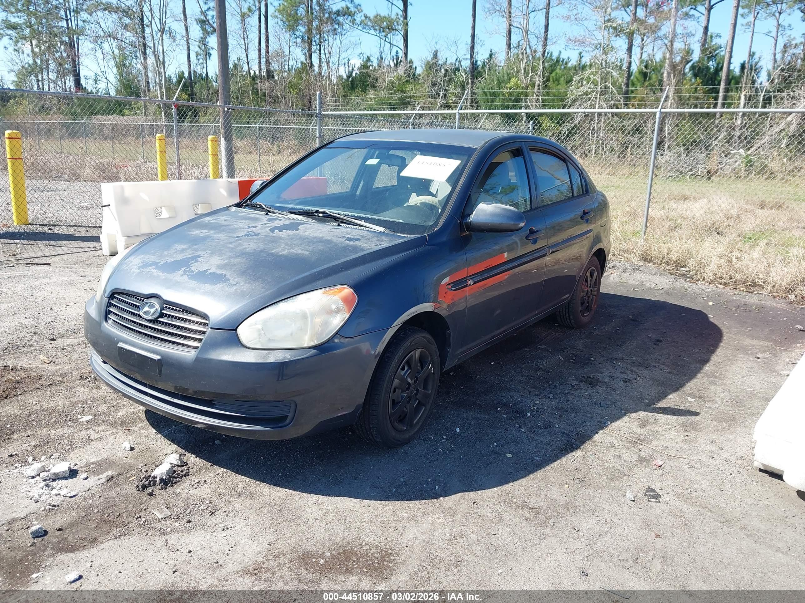 HYUNDAI ACCENT image 2
