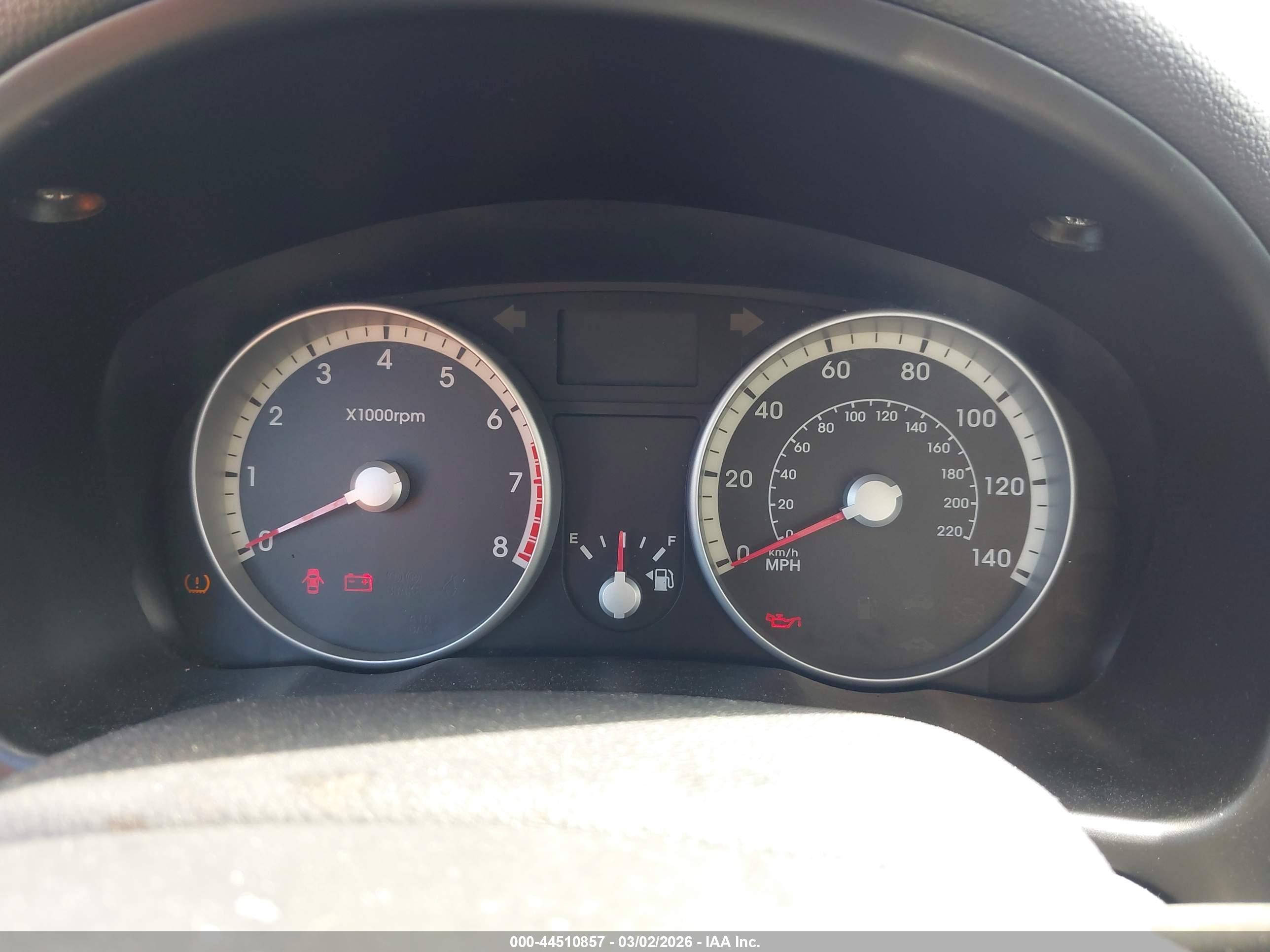 HYUNDAI ACCENT image 7