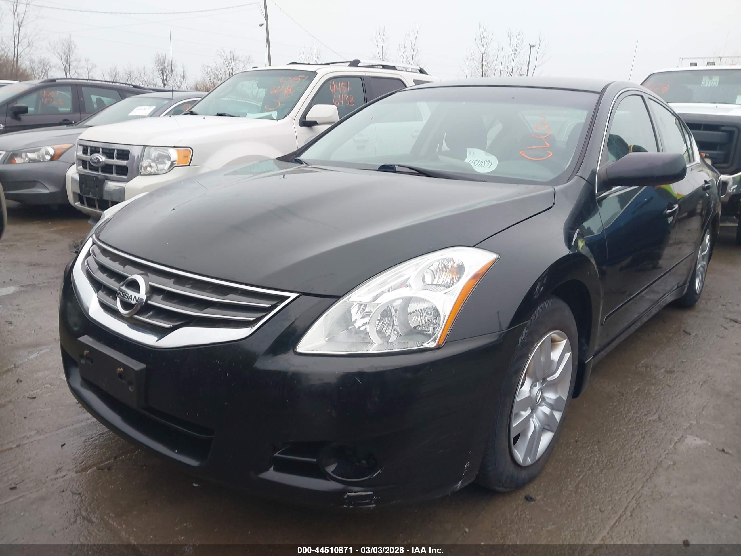 NISSAN ALTIMA image 2