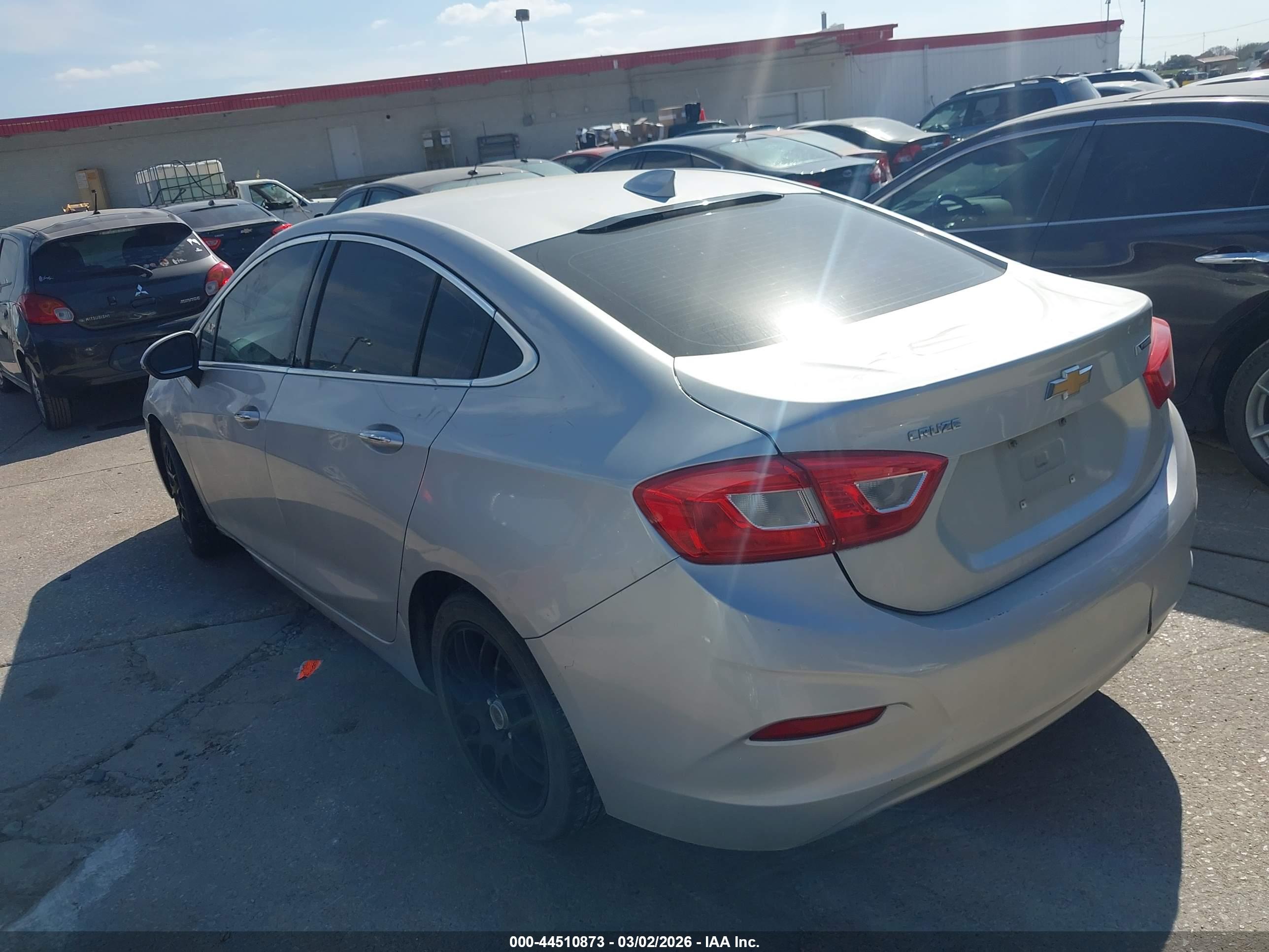 CHEVROLET CRUZE image 3