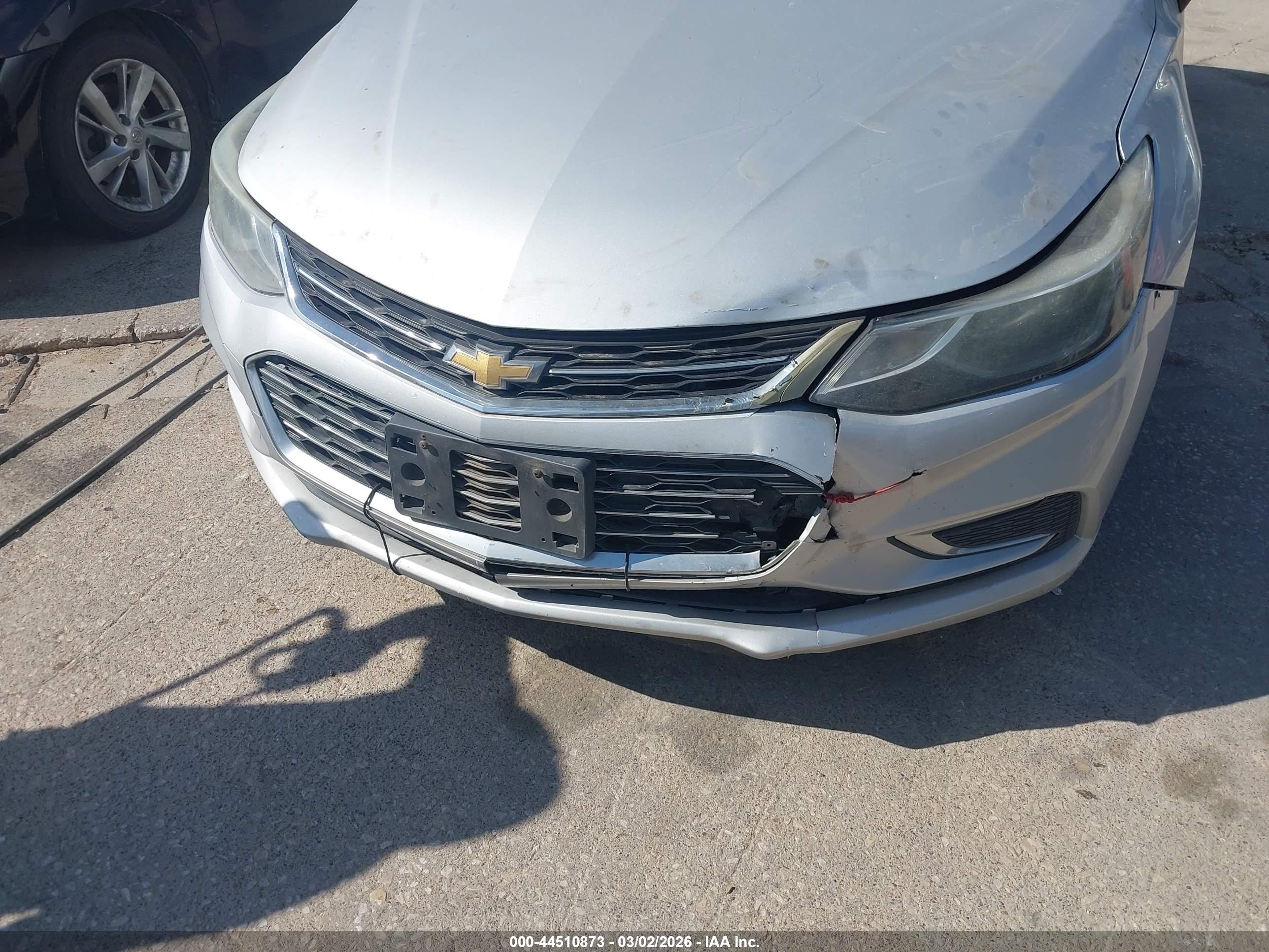 CHEVROLET CRUZE image 6