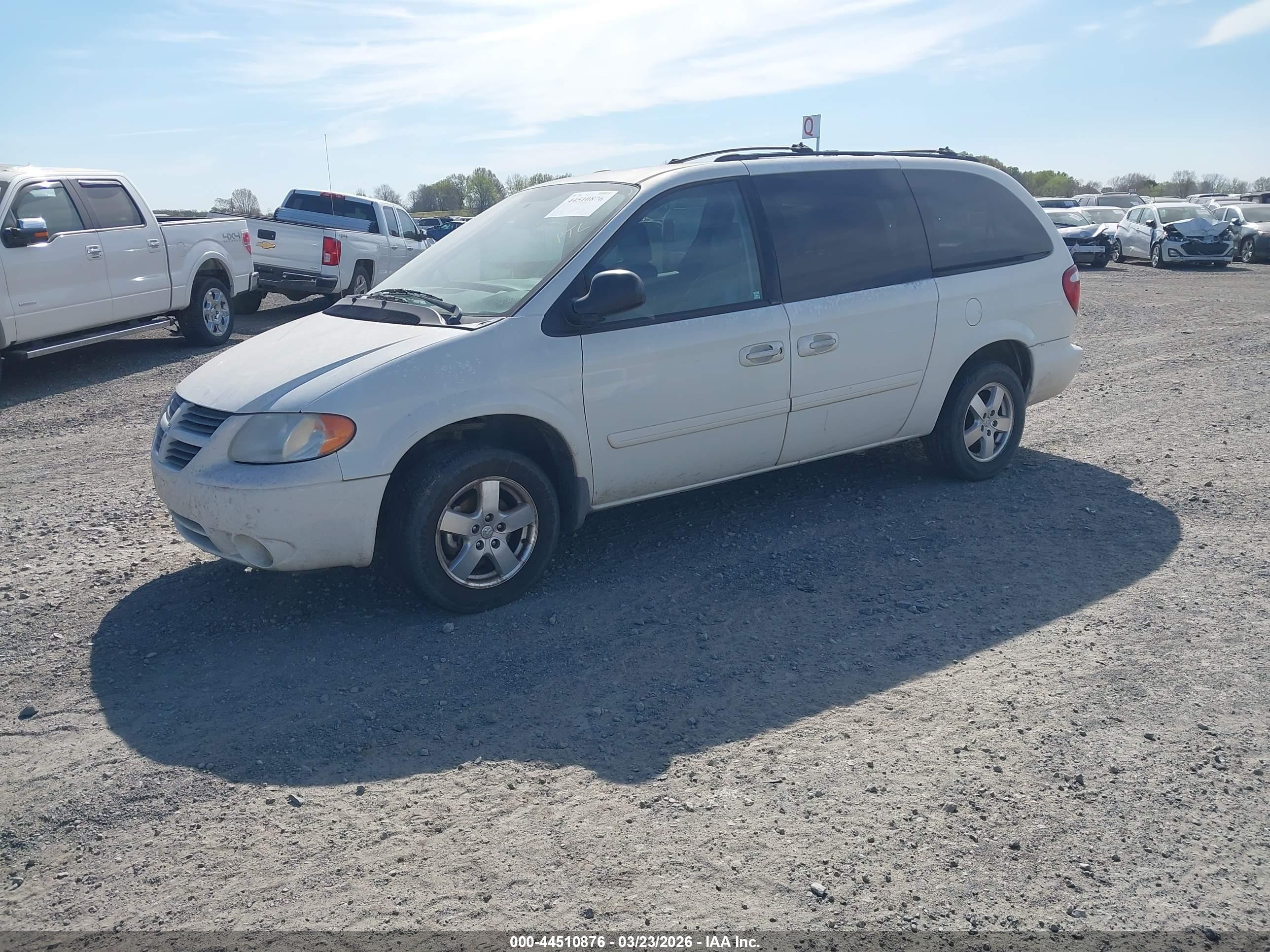 DODGE GRAND image 2