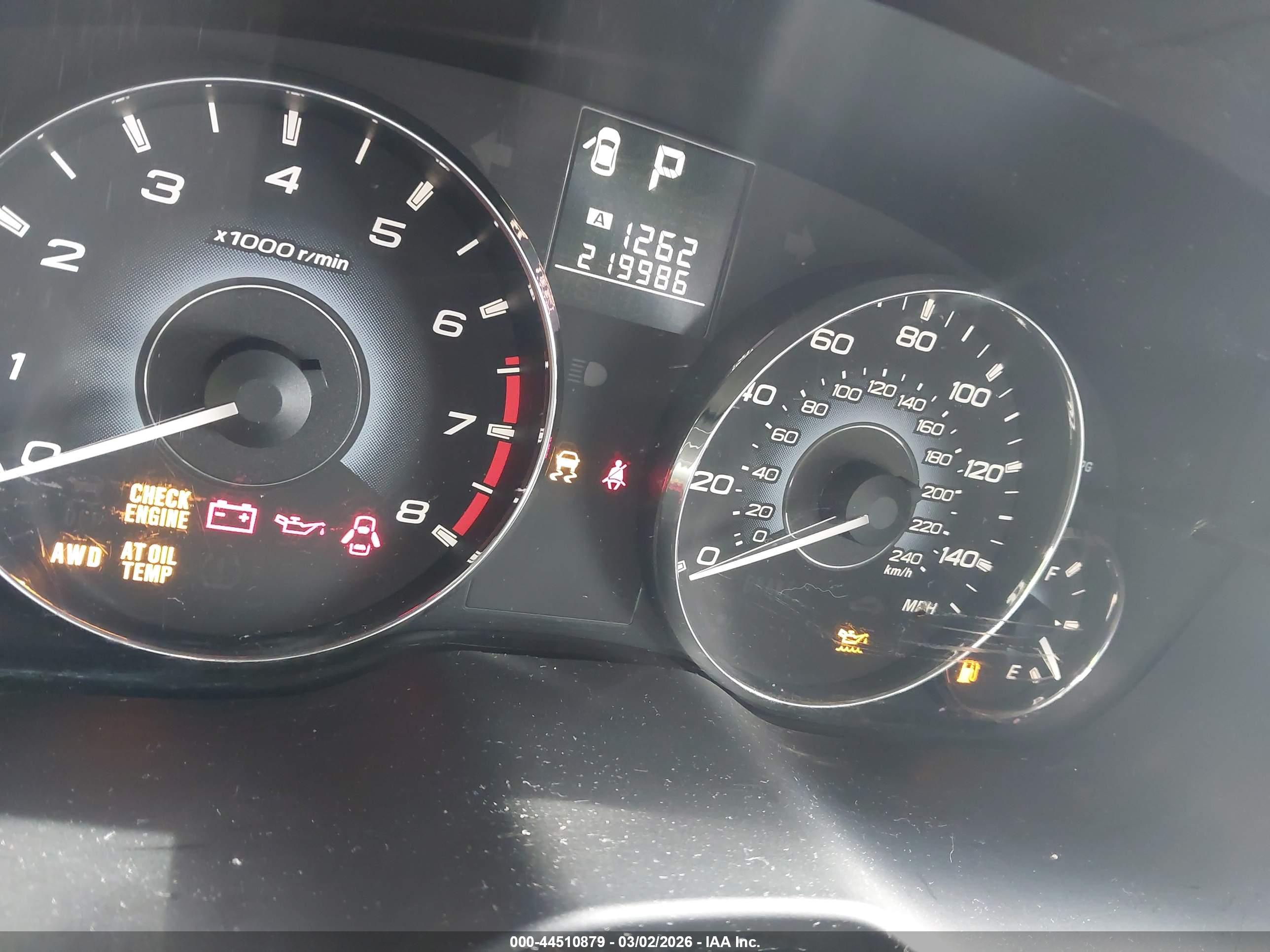 SUBARU OUTBACK image 7