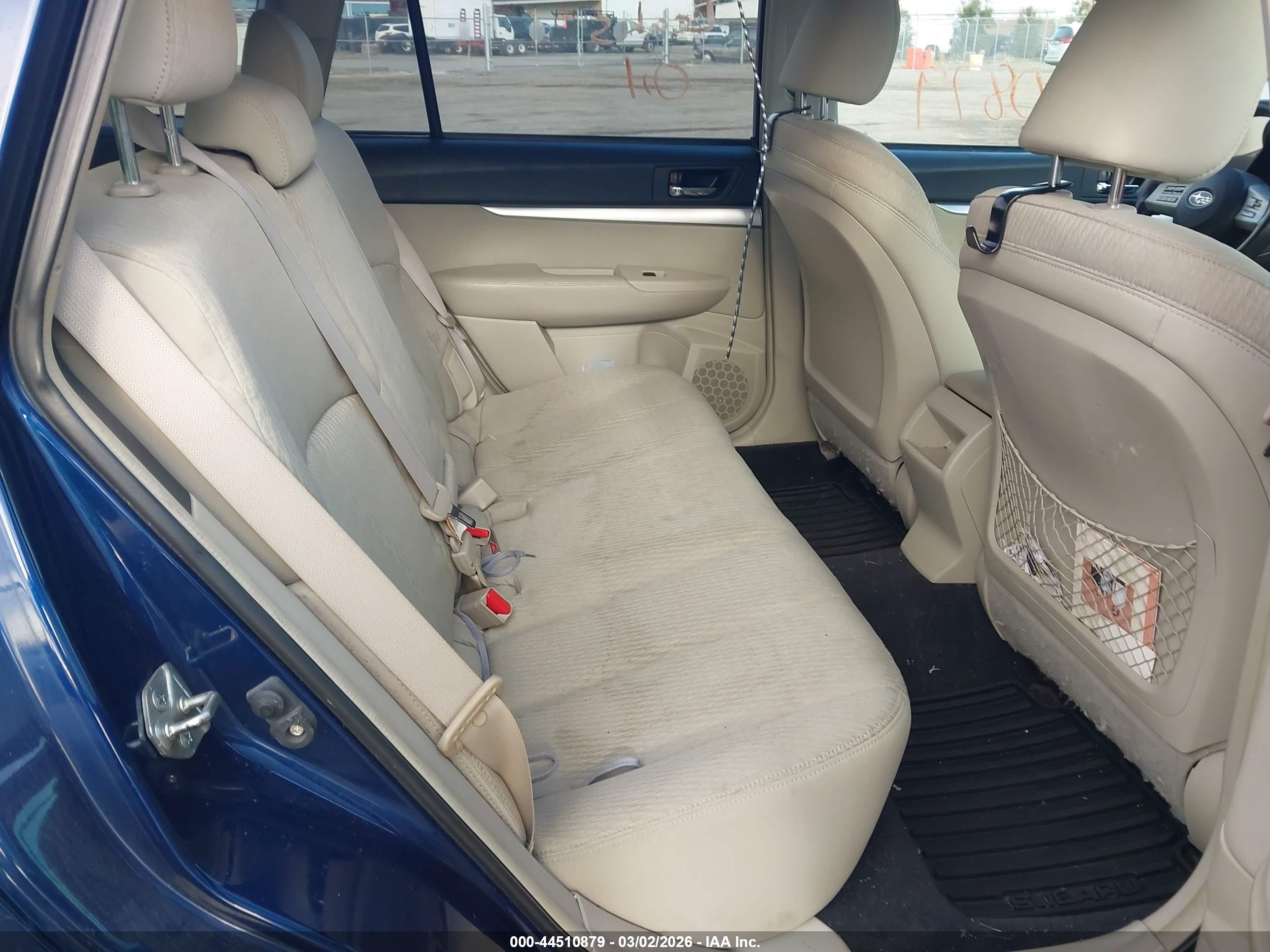 SUBARU OUTBACK image 8