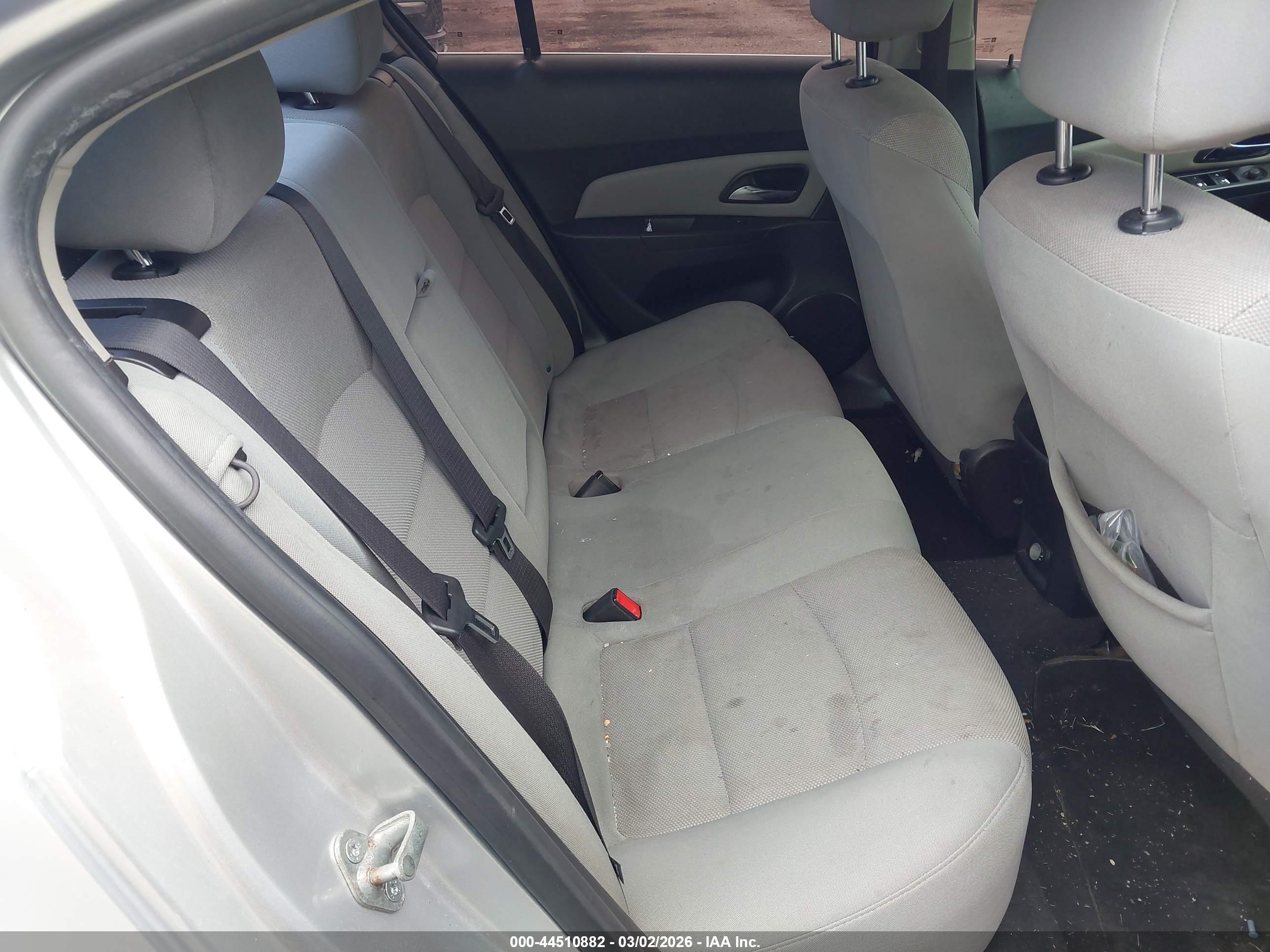 CHEVROLET CRUZE image 8