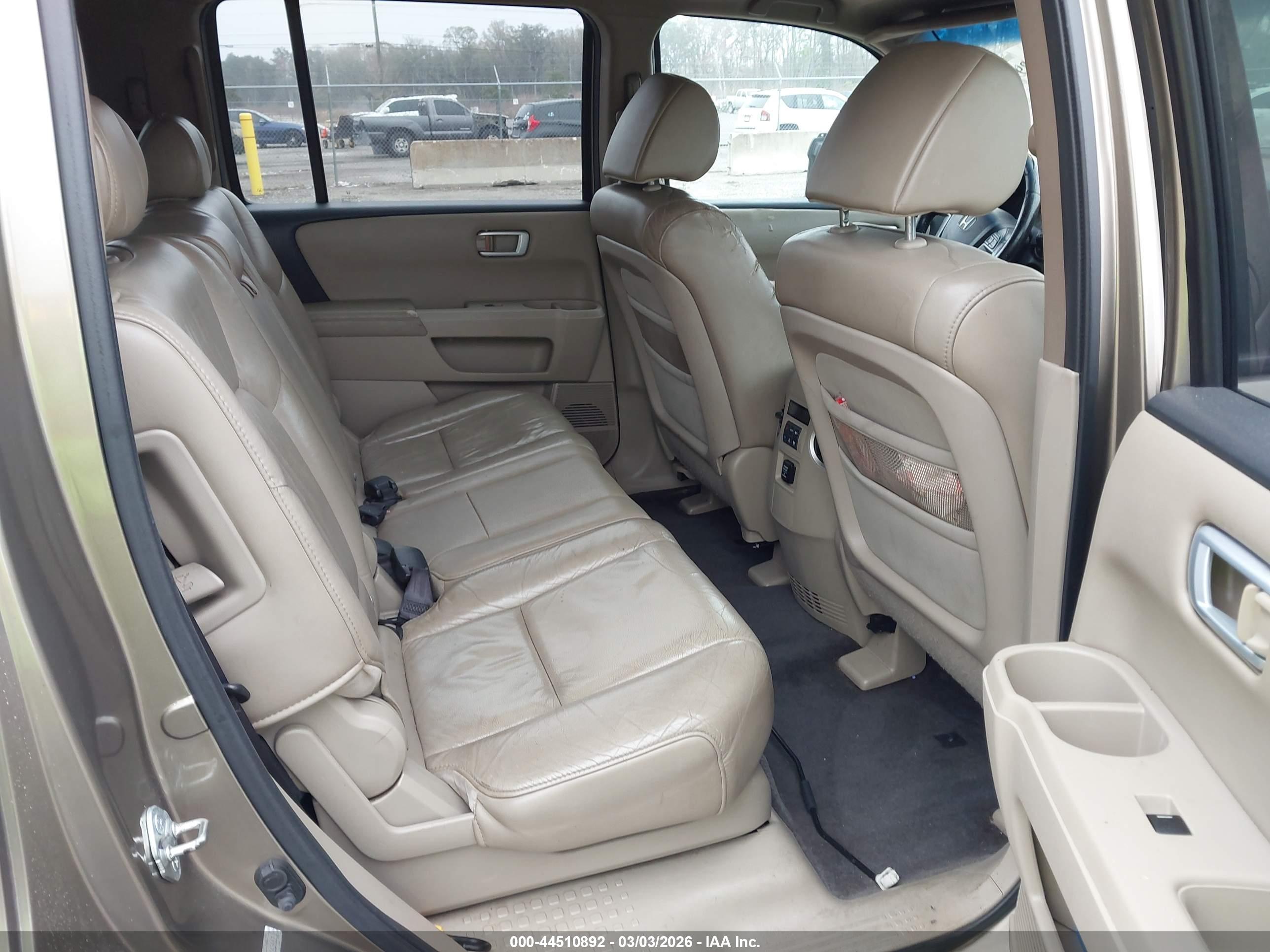 HONDA PILOT image 8