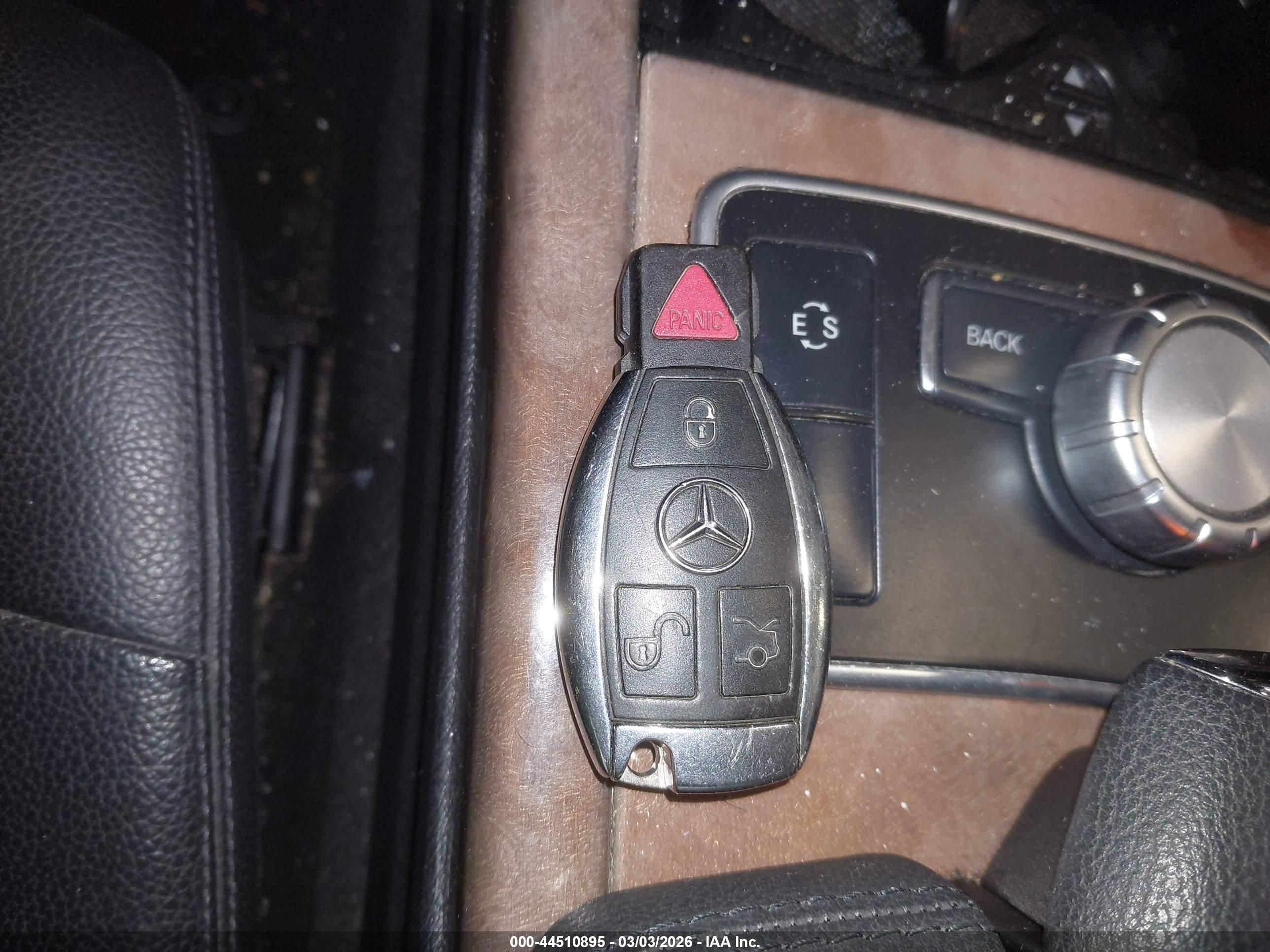 MERCEDES-BENZ E image 11