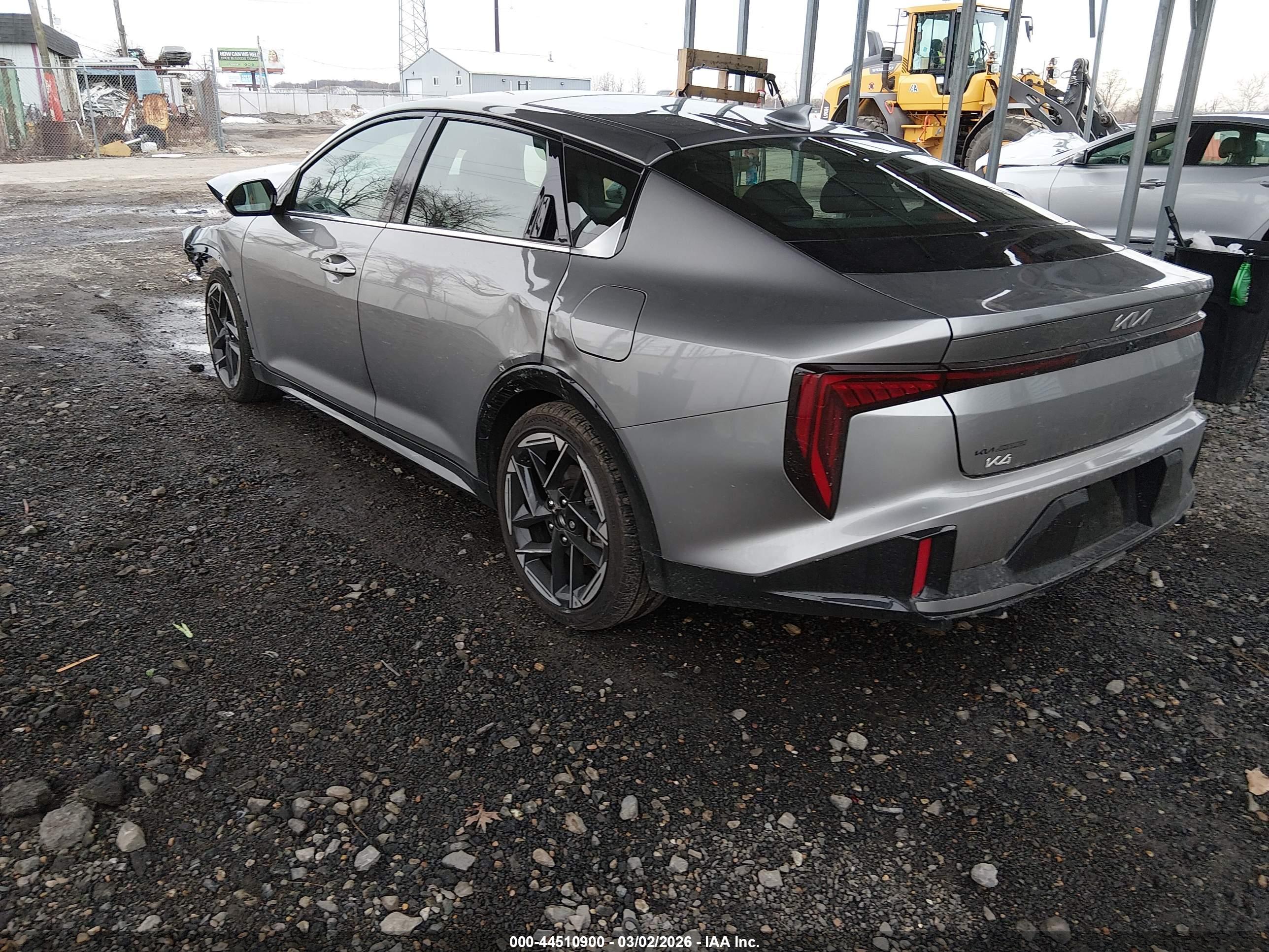KIA K4 image 3