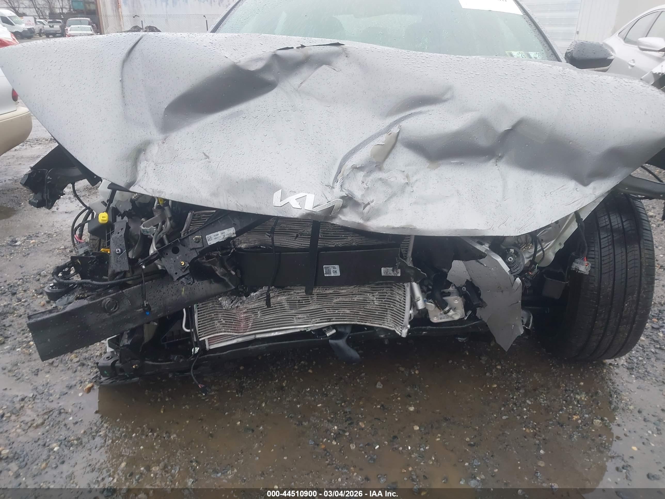 KIA K4 image 6