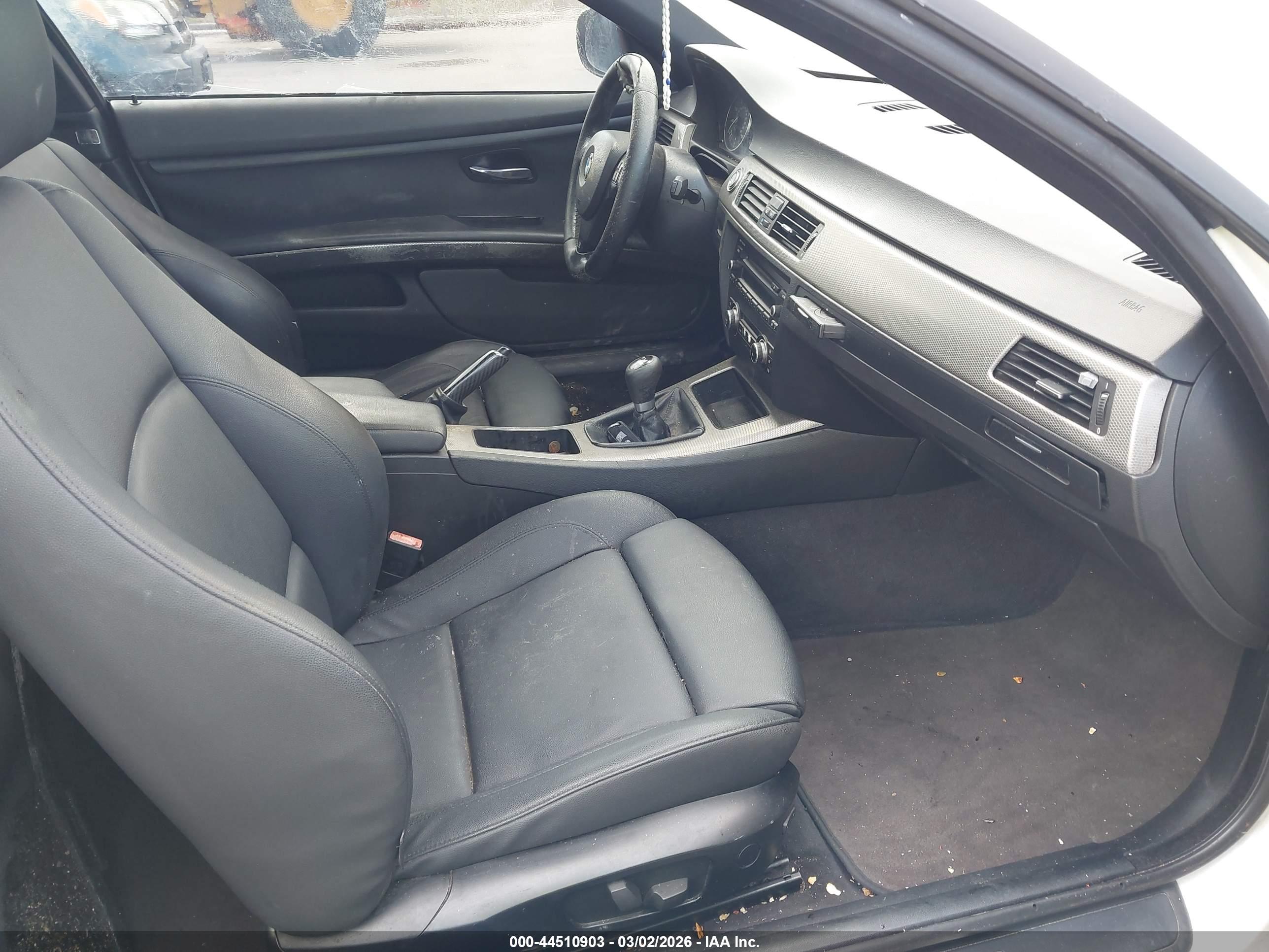 BMW 335I image 5