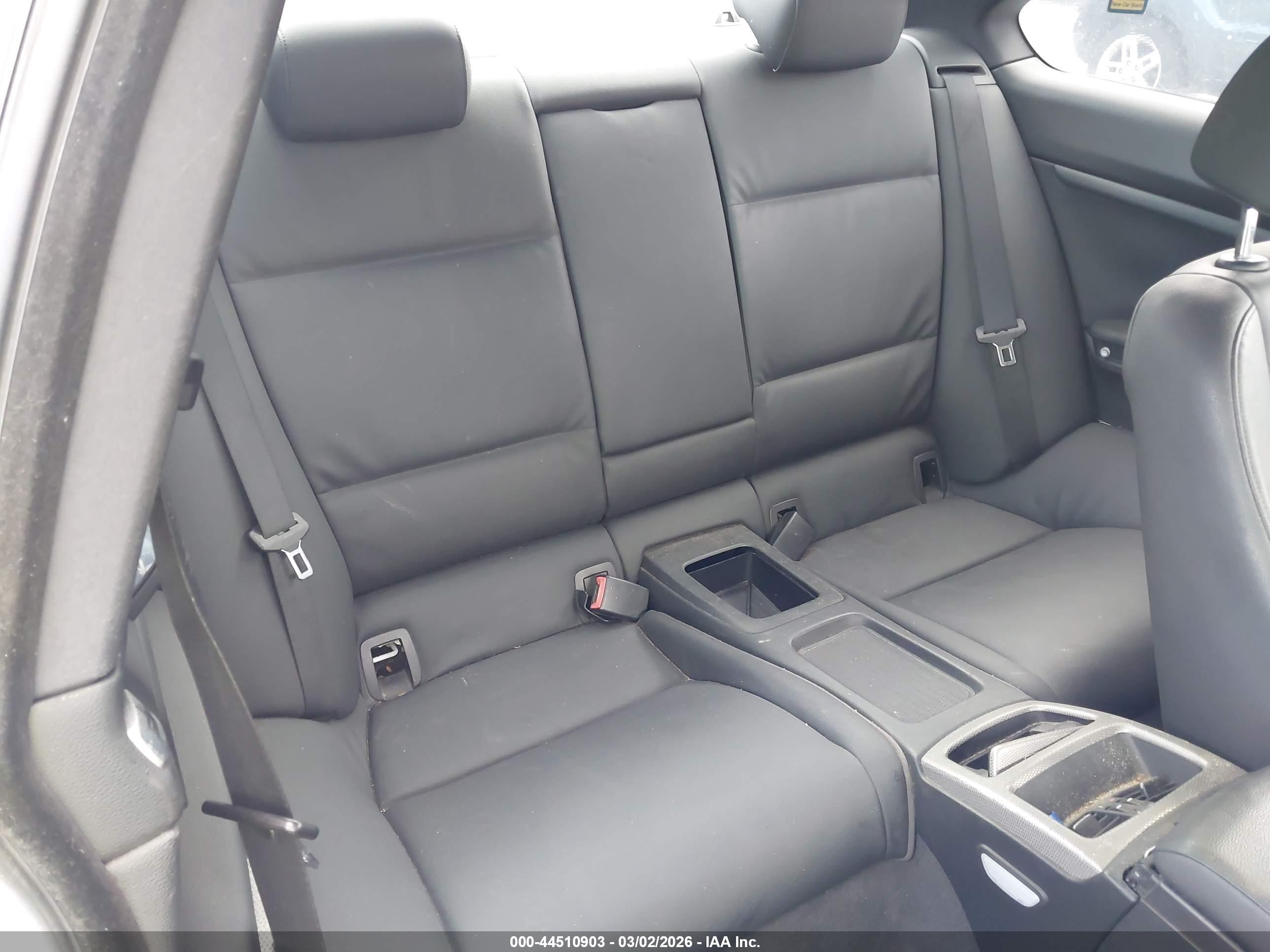 BMW 335I image 8