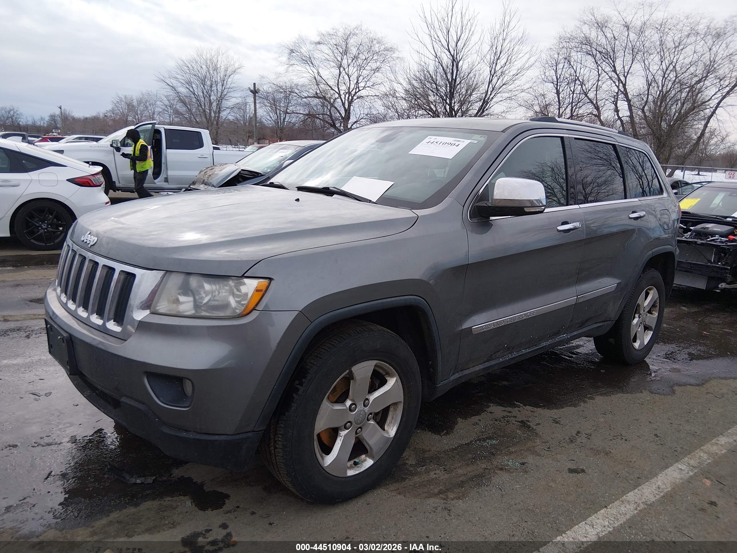 JEEP GRAND image 2