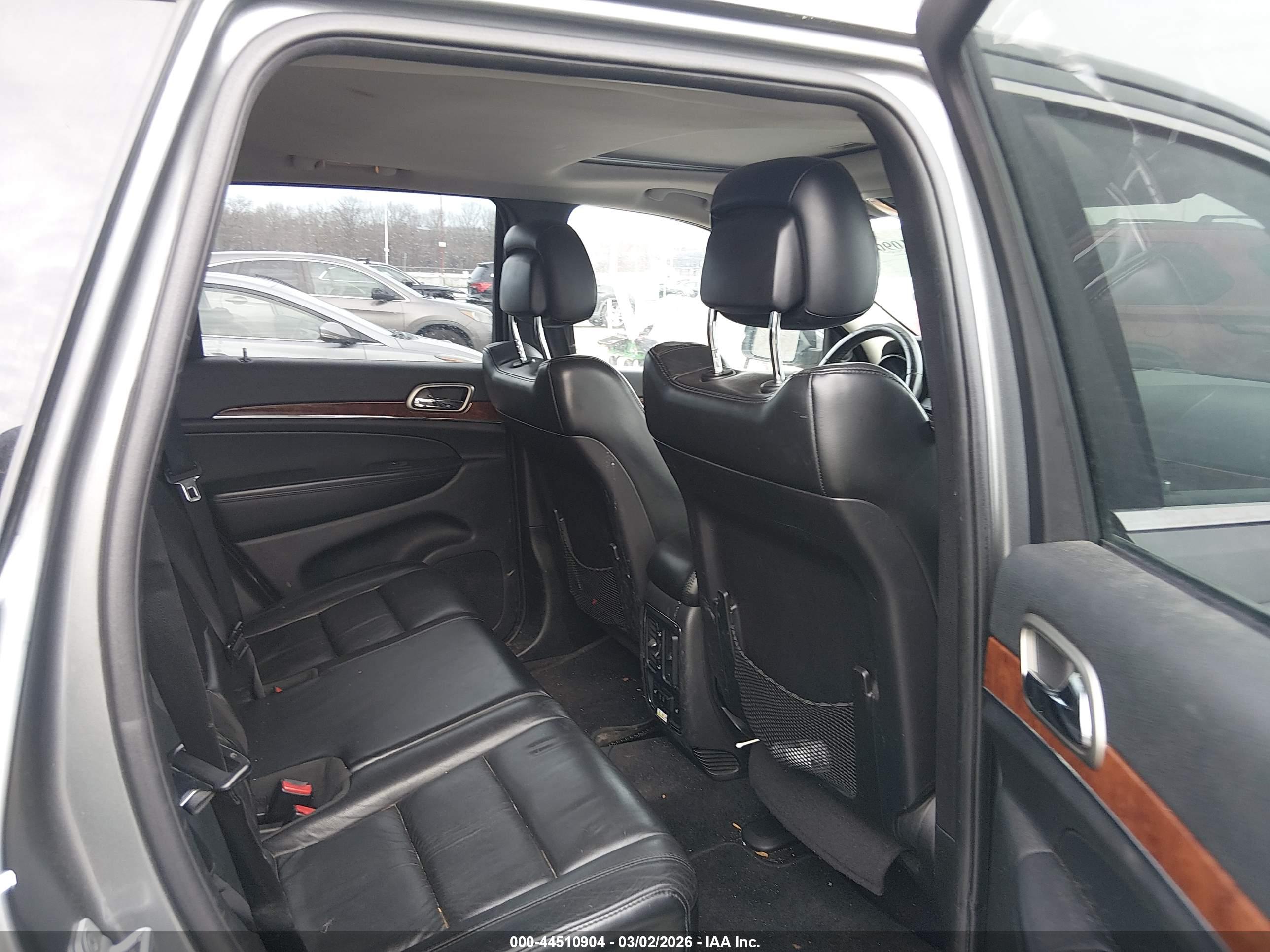 JEEP GRAND image 8