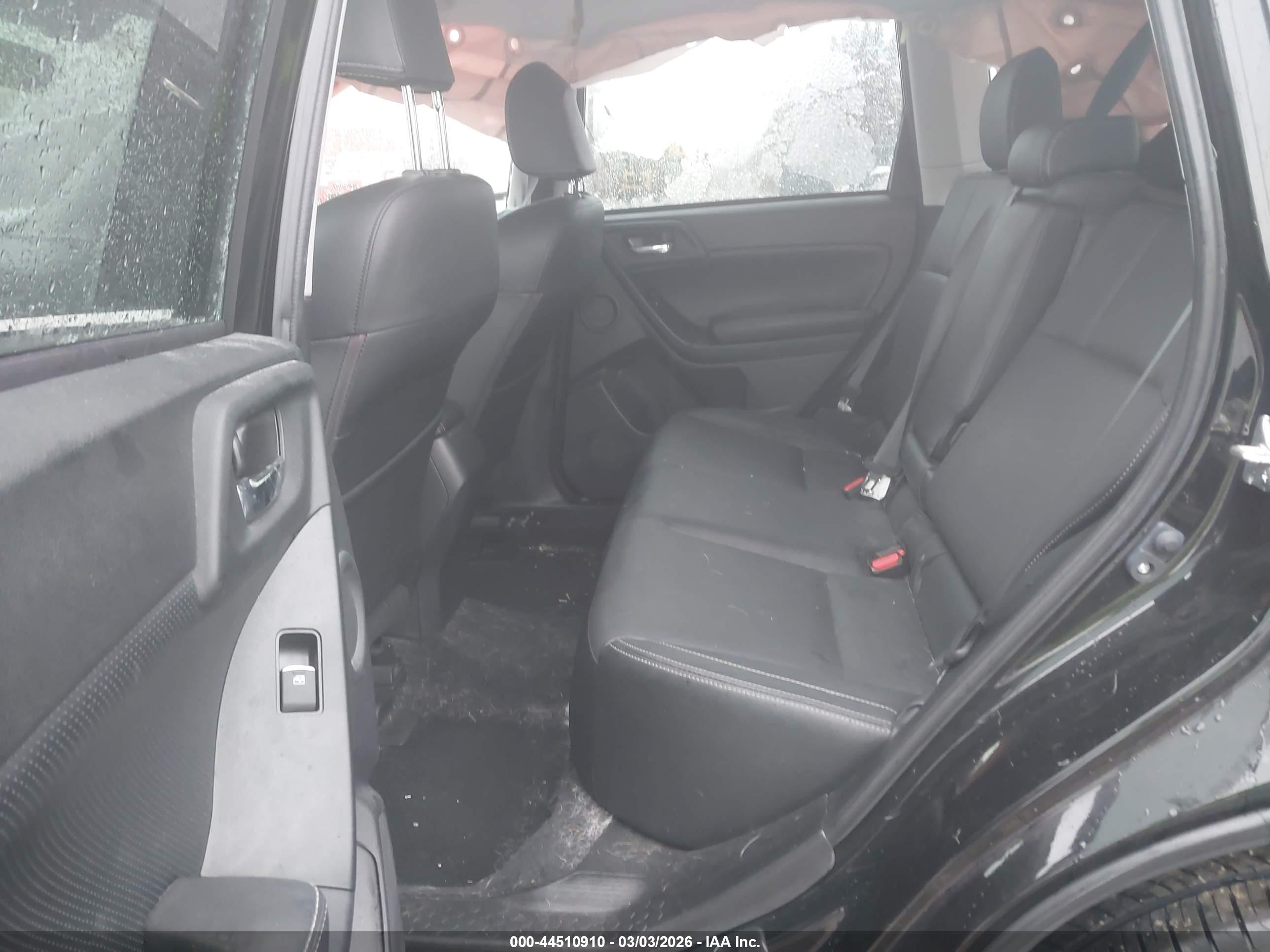 SUBARU FORESTER image 8