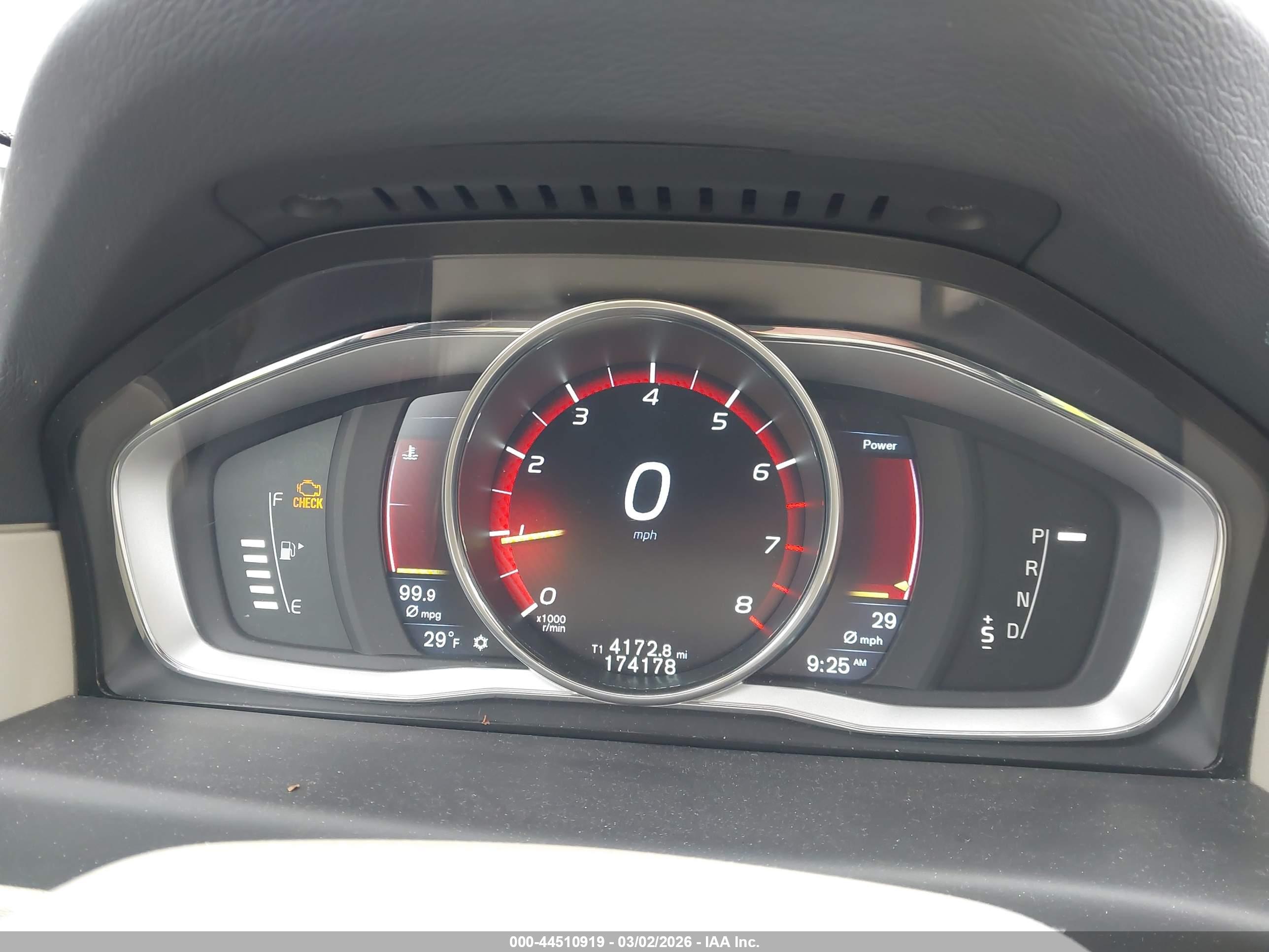 VOLVO S80 image 7