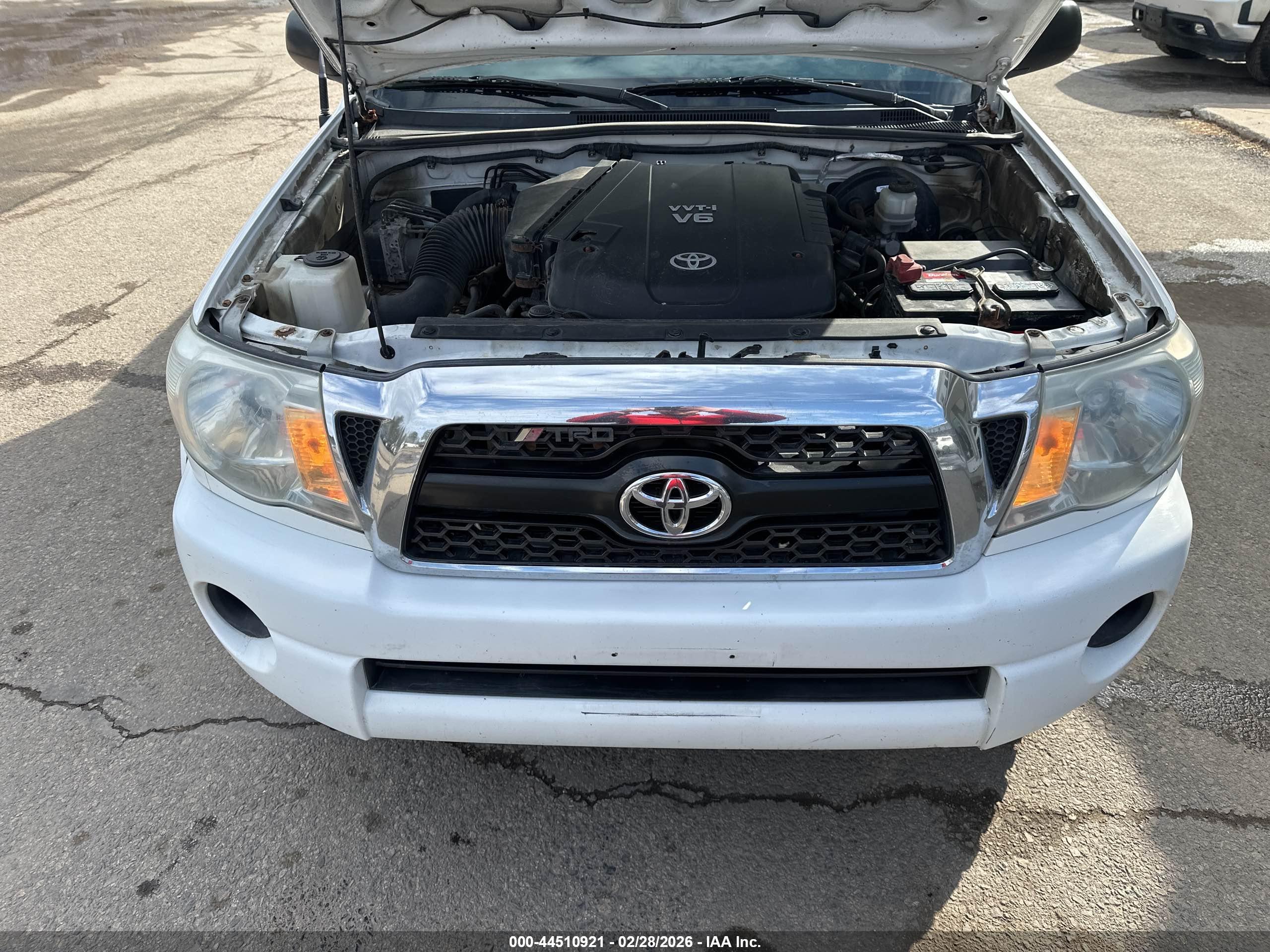TOYOTA TACOMA image 10