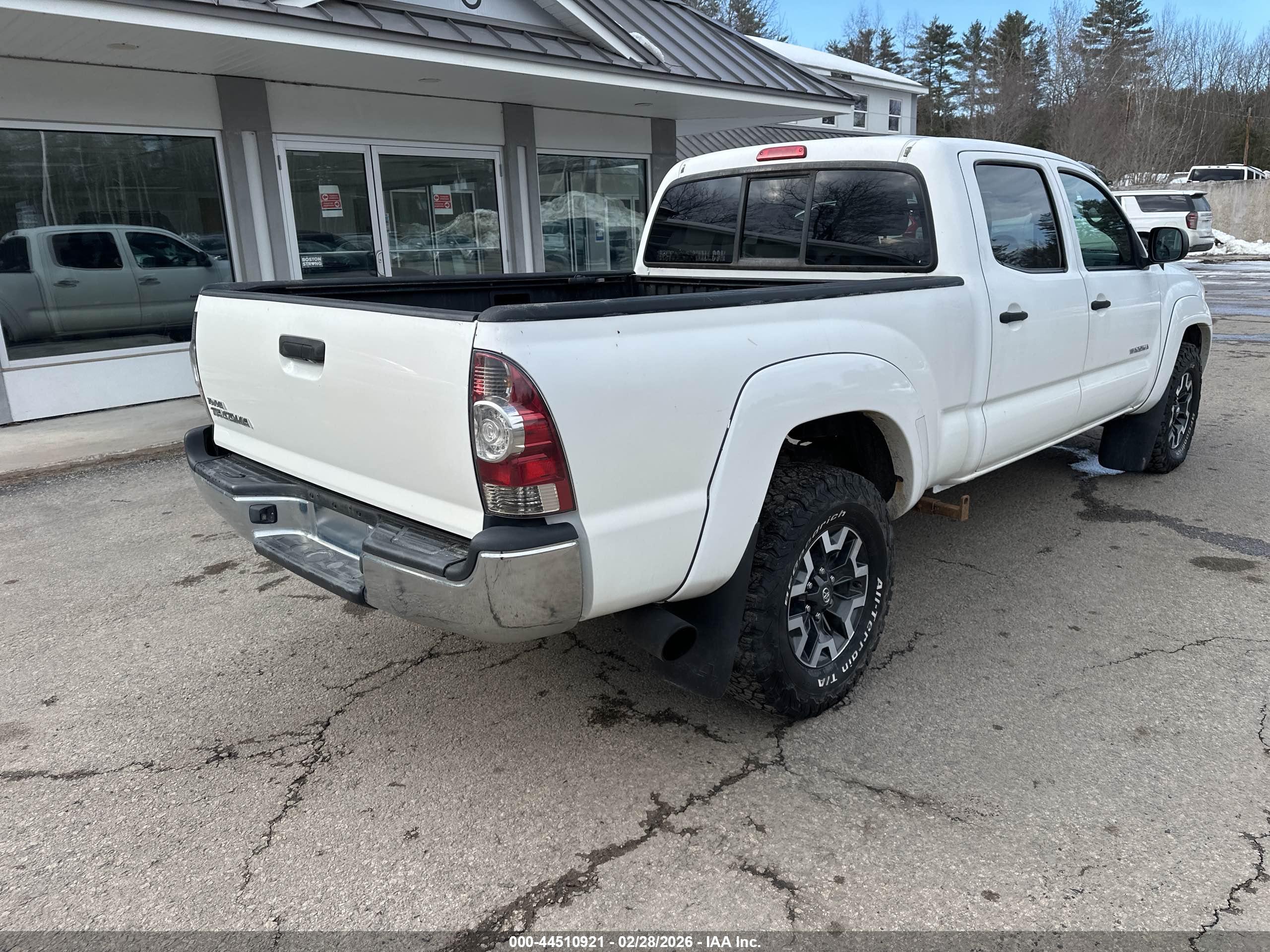 TOYOTA TACOMA image 4