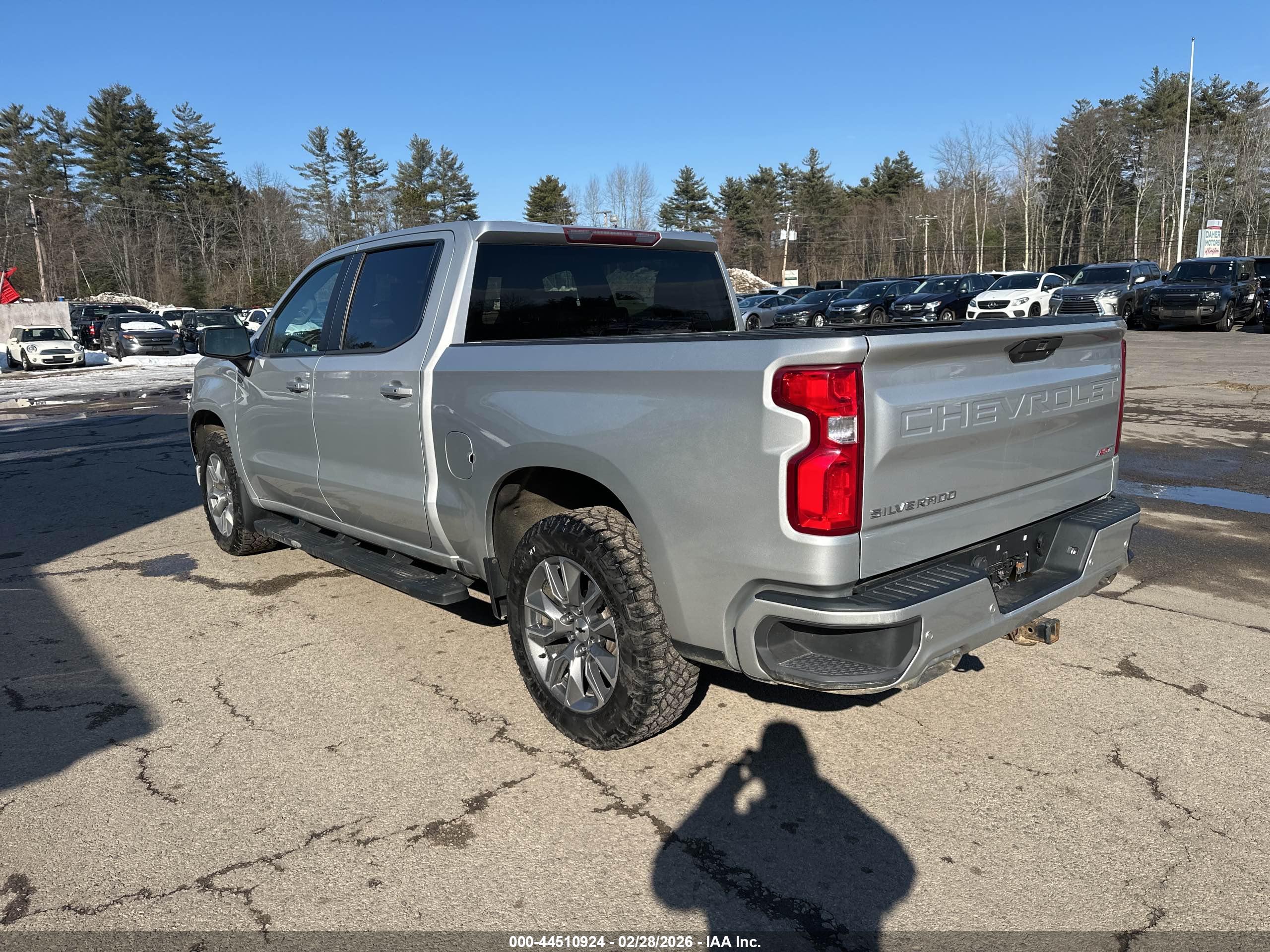 CHEVROLET SILVERADO image 3
