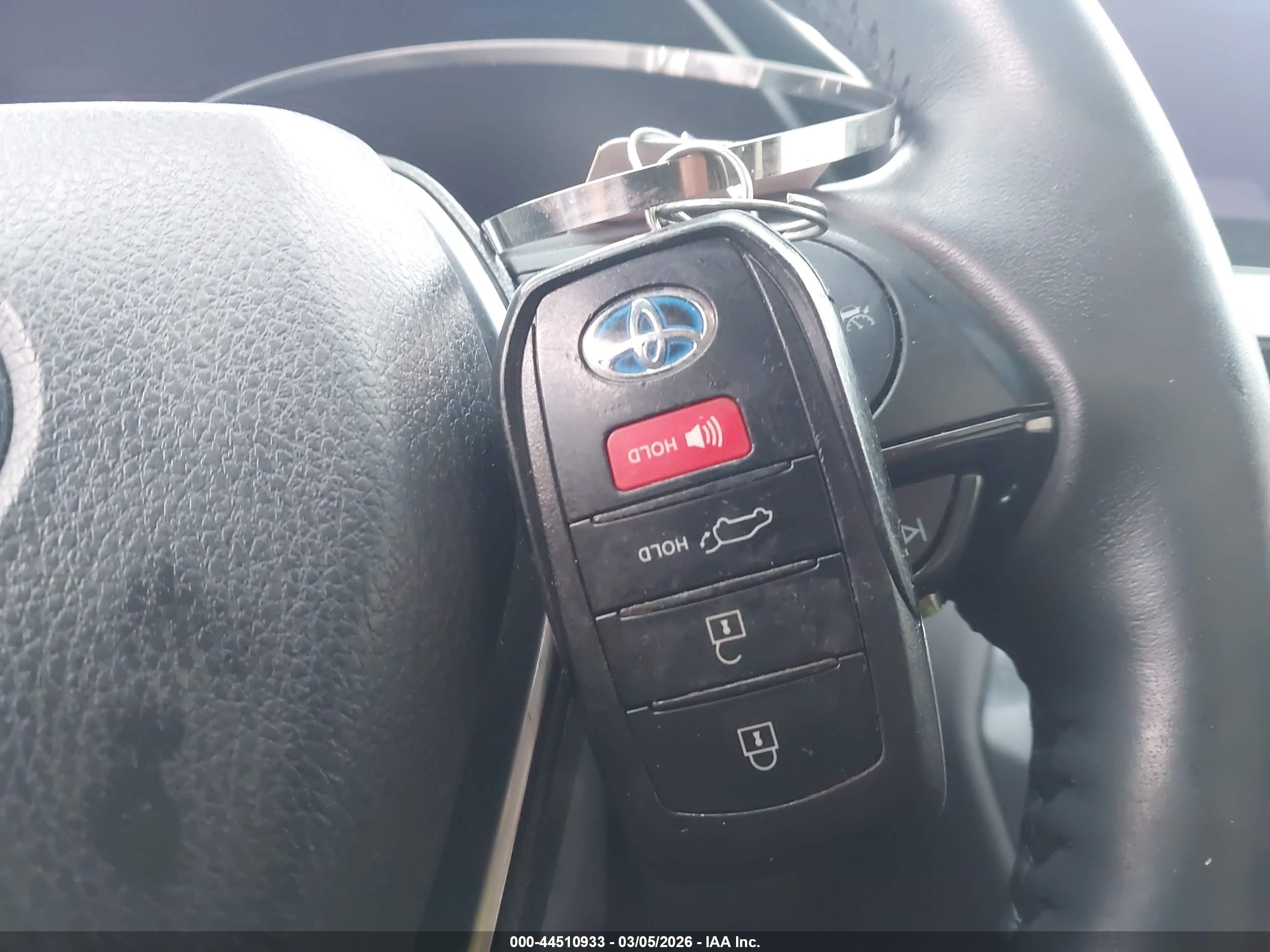 TOYOTA VENZA image 11