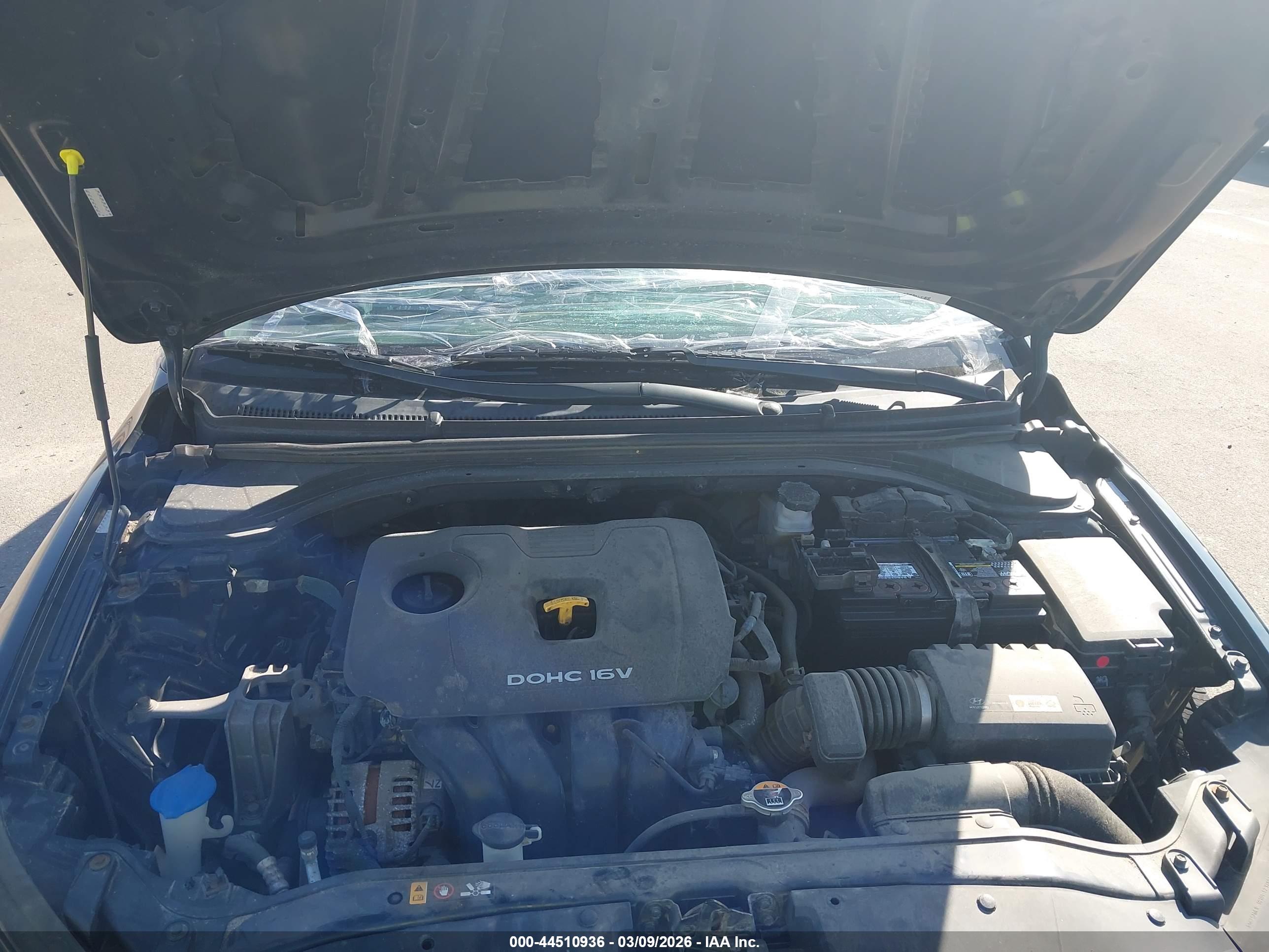 HYUNDAI ELANTRA image 10