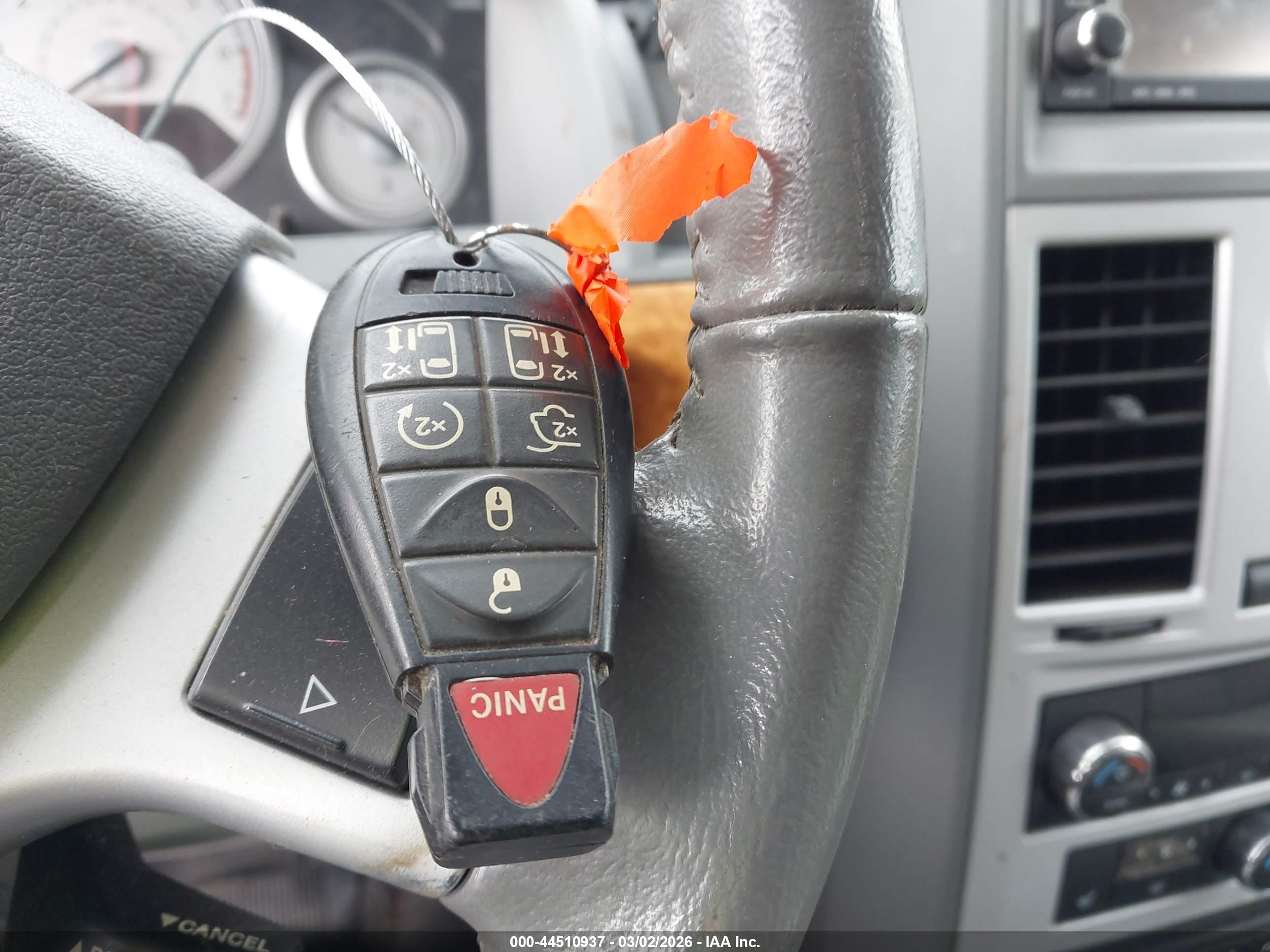 CHRYSLER TOWN image 11