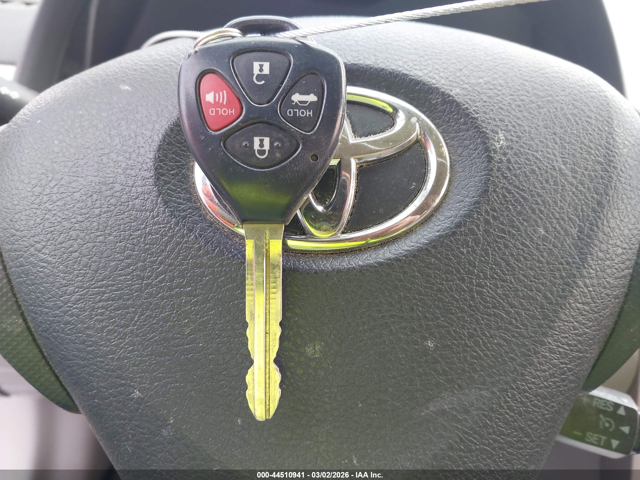 TOYOTA COROLLA image 11