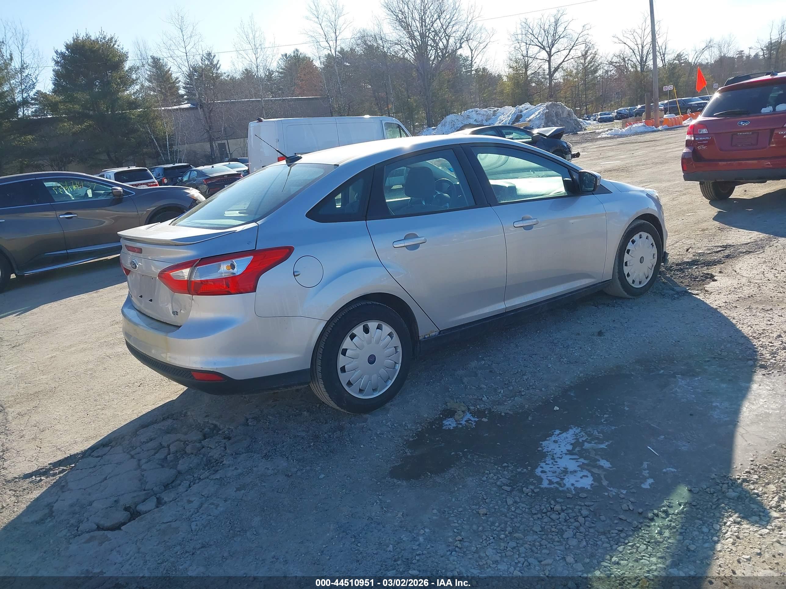 FORD FOCUS image 4
