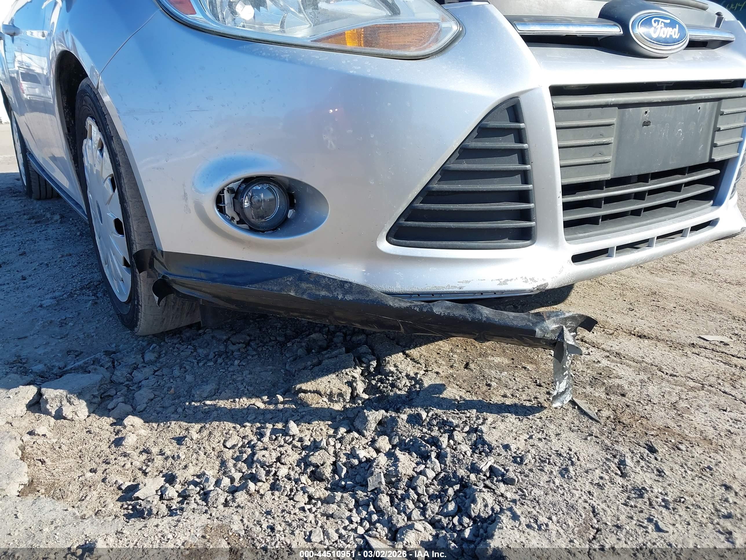 FORD FOCUS image 6