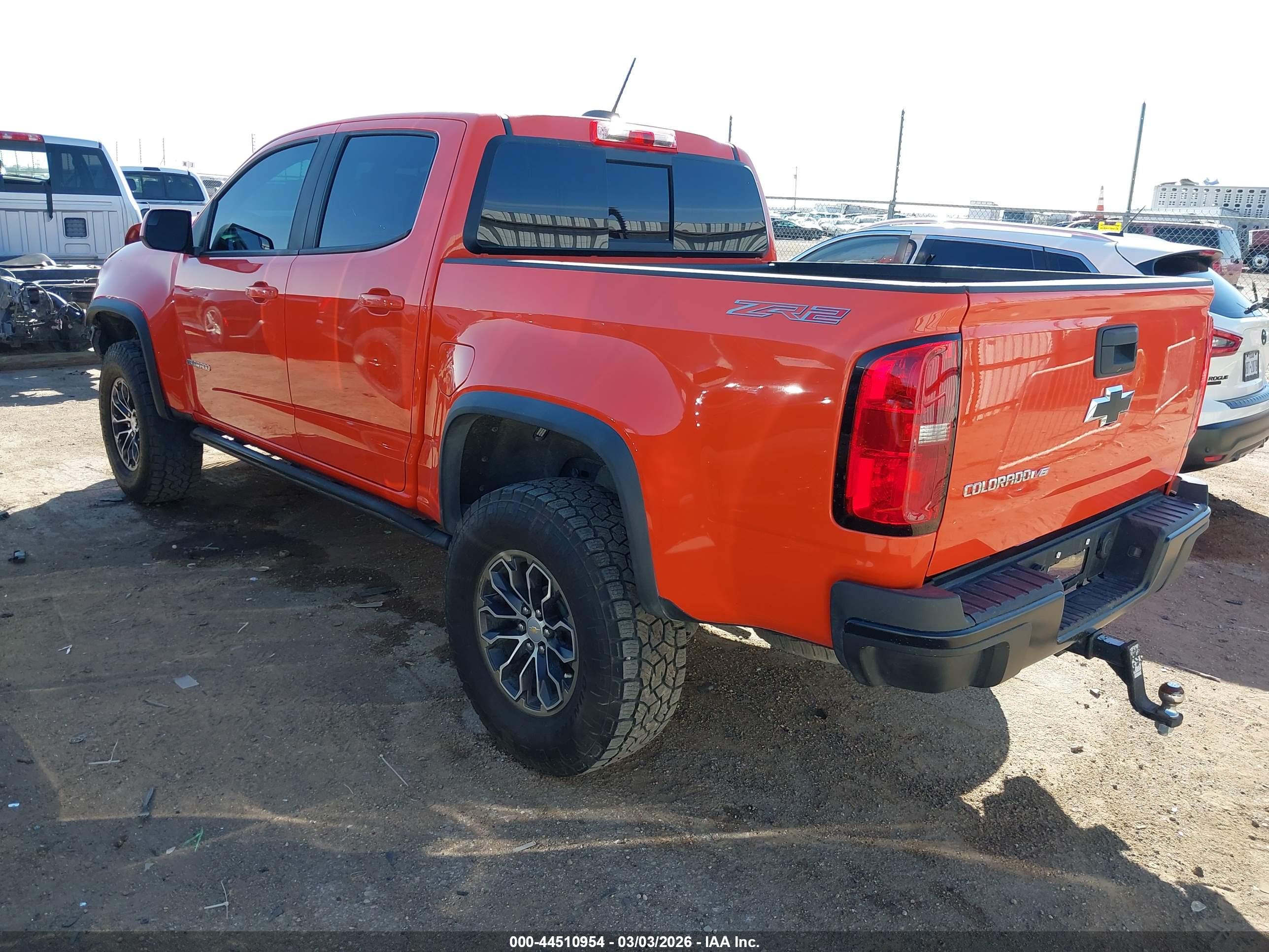CHEVROLET COLORADO image 3
