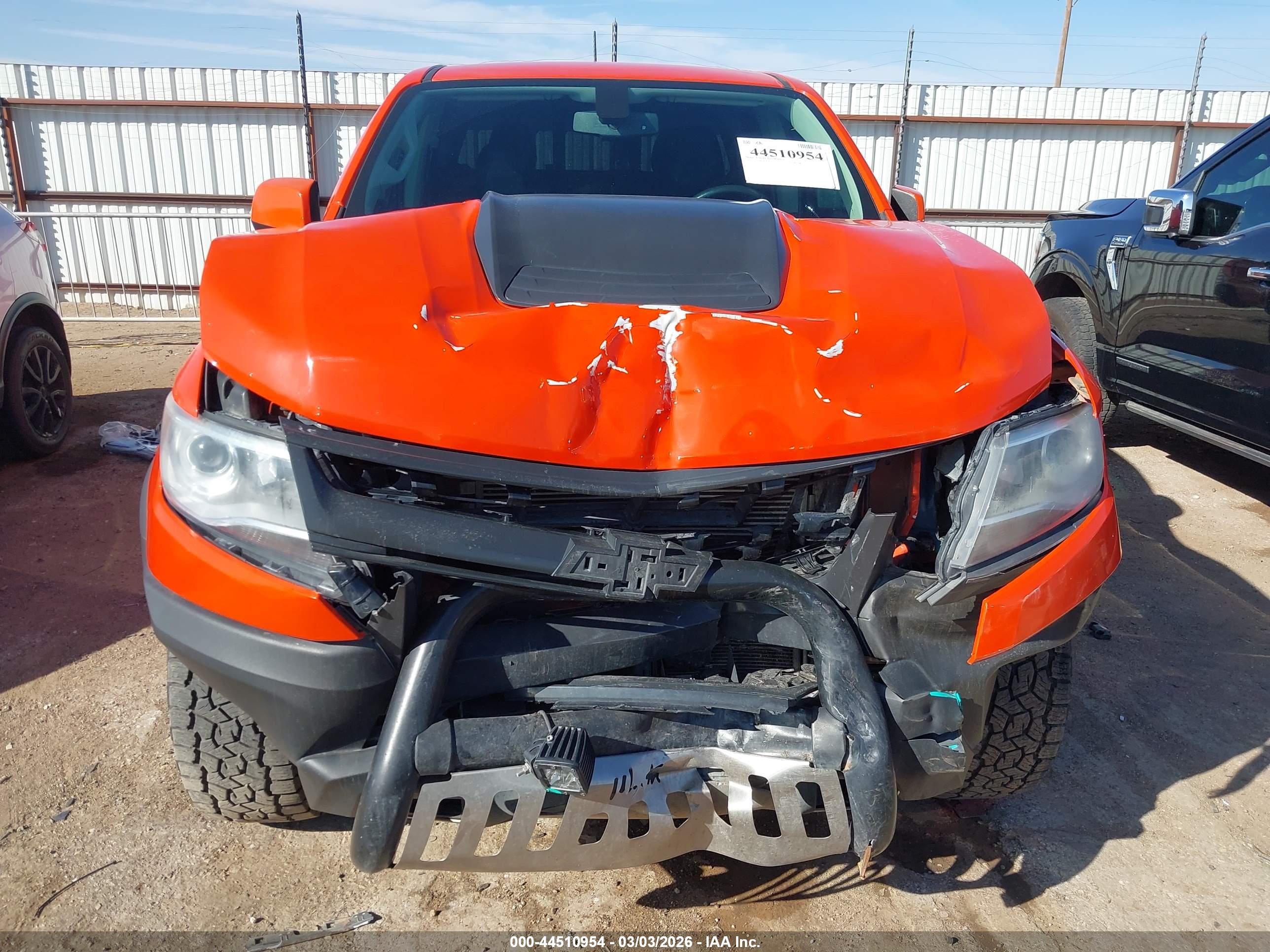 CHEVROLET COLORADO image 6
