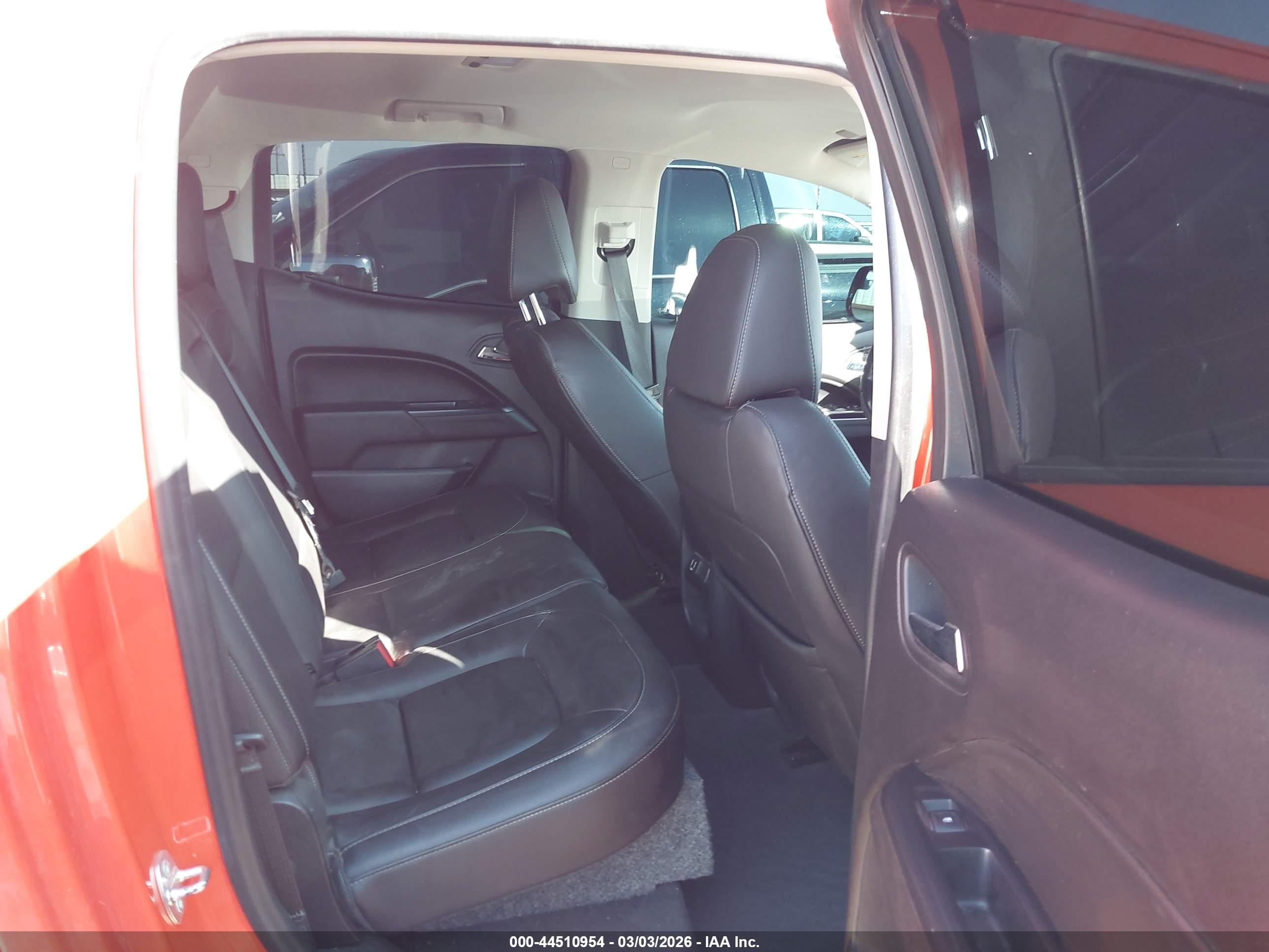 CHEVROLET COLORADO image 8