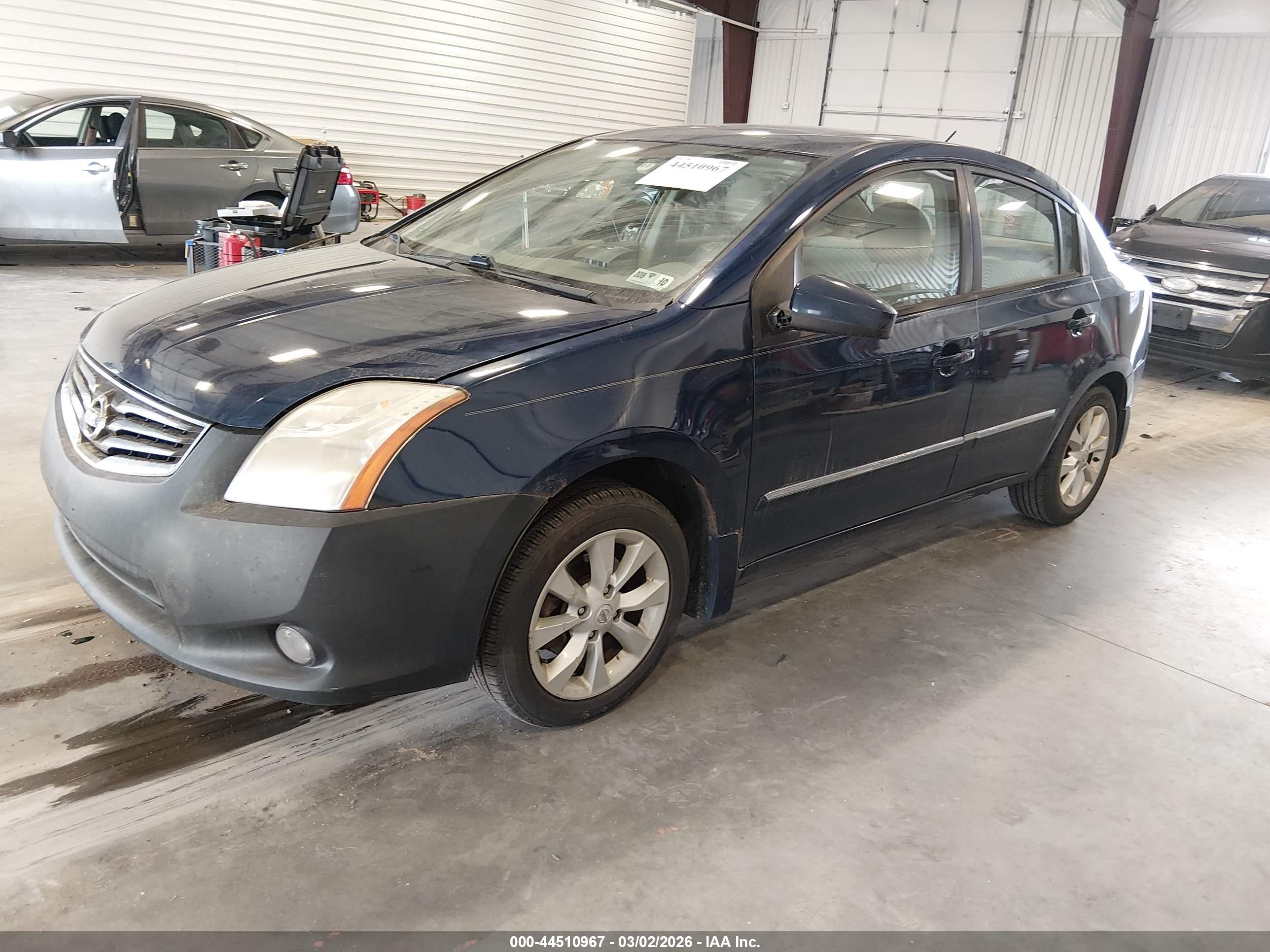 NISSAN SENTRA image 2