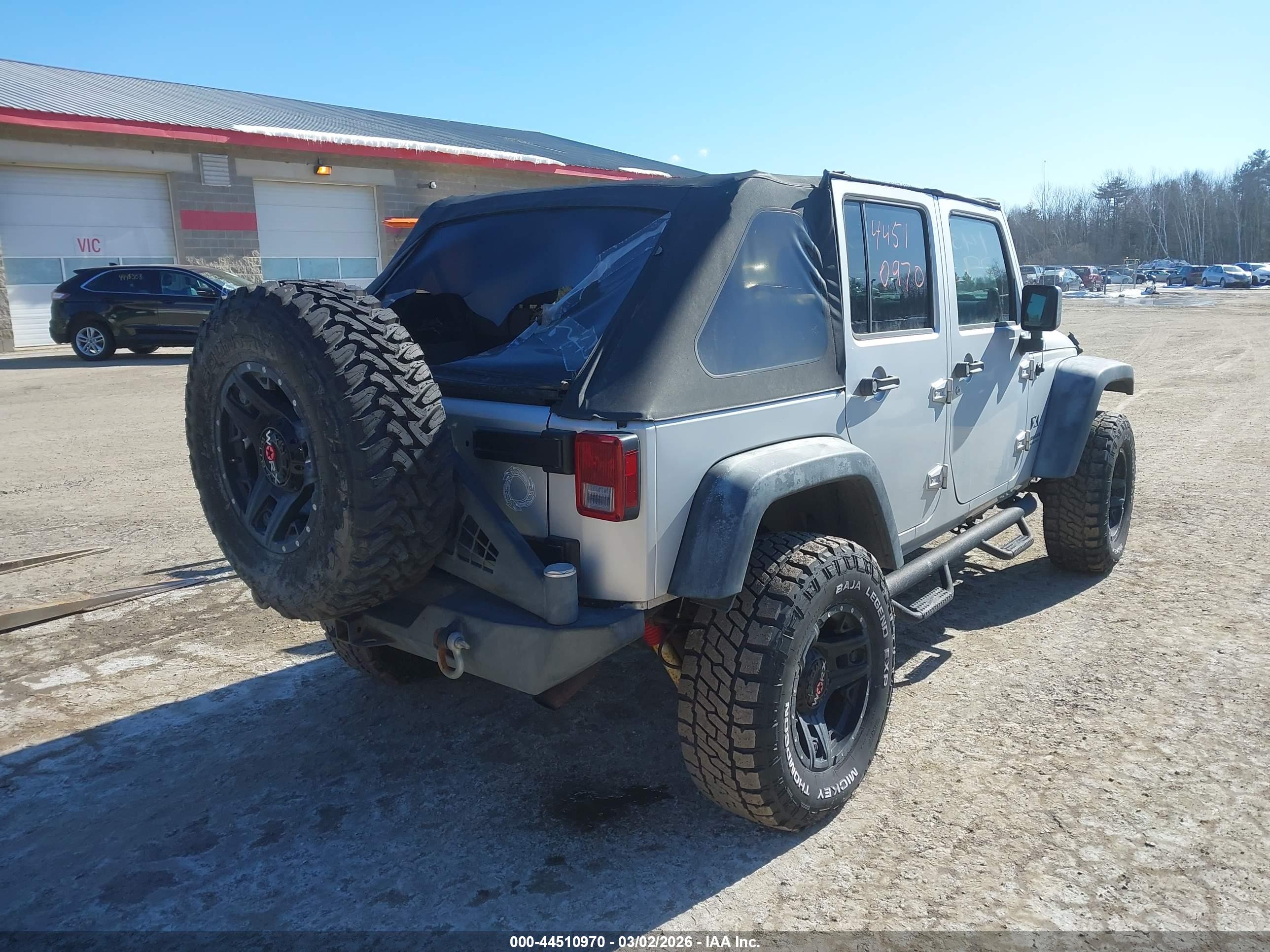JEEP WRANGLER image 4