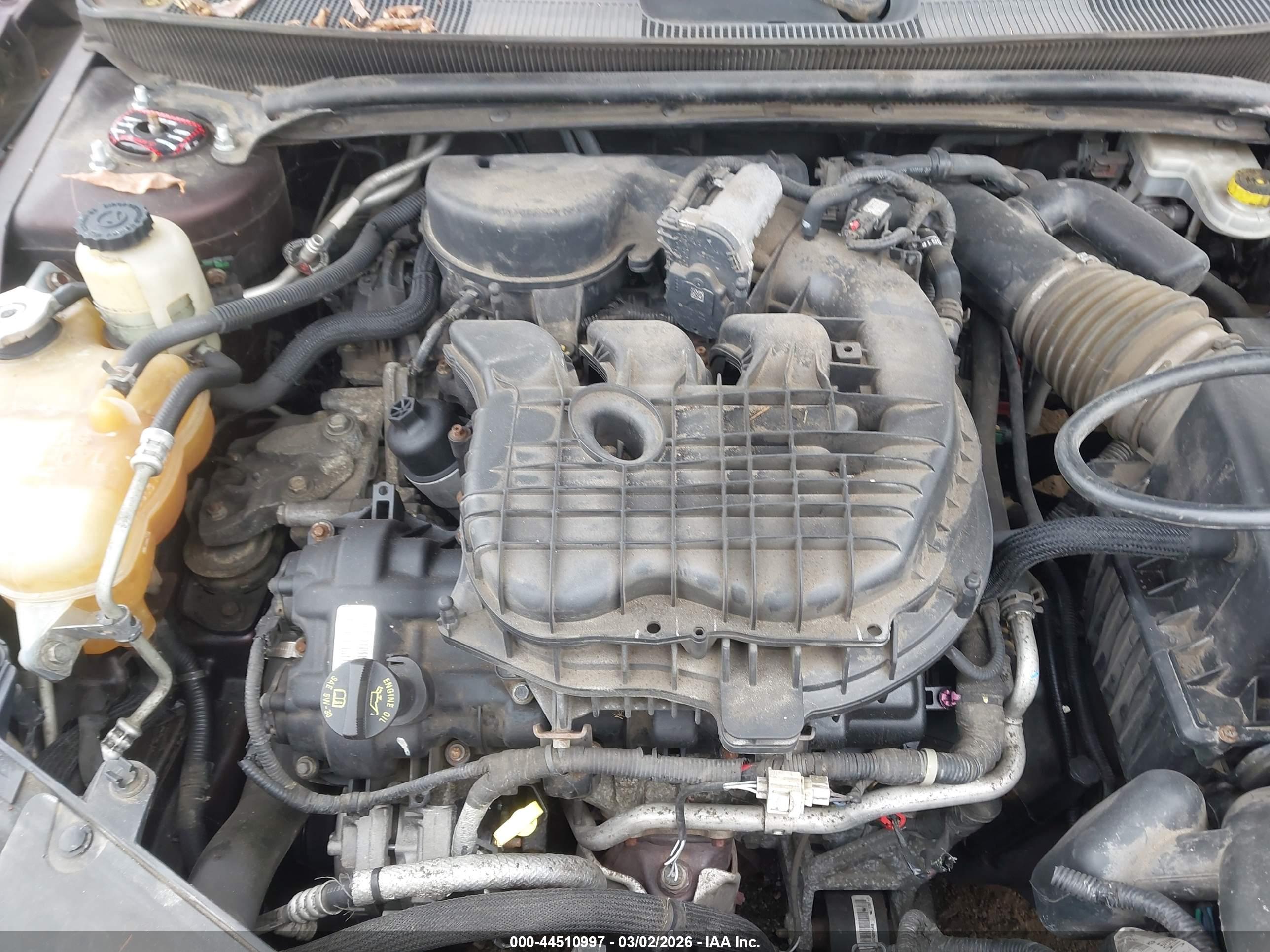 CHRYSLER 200 image 10