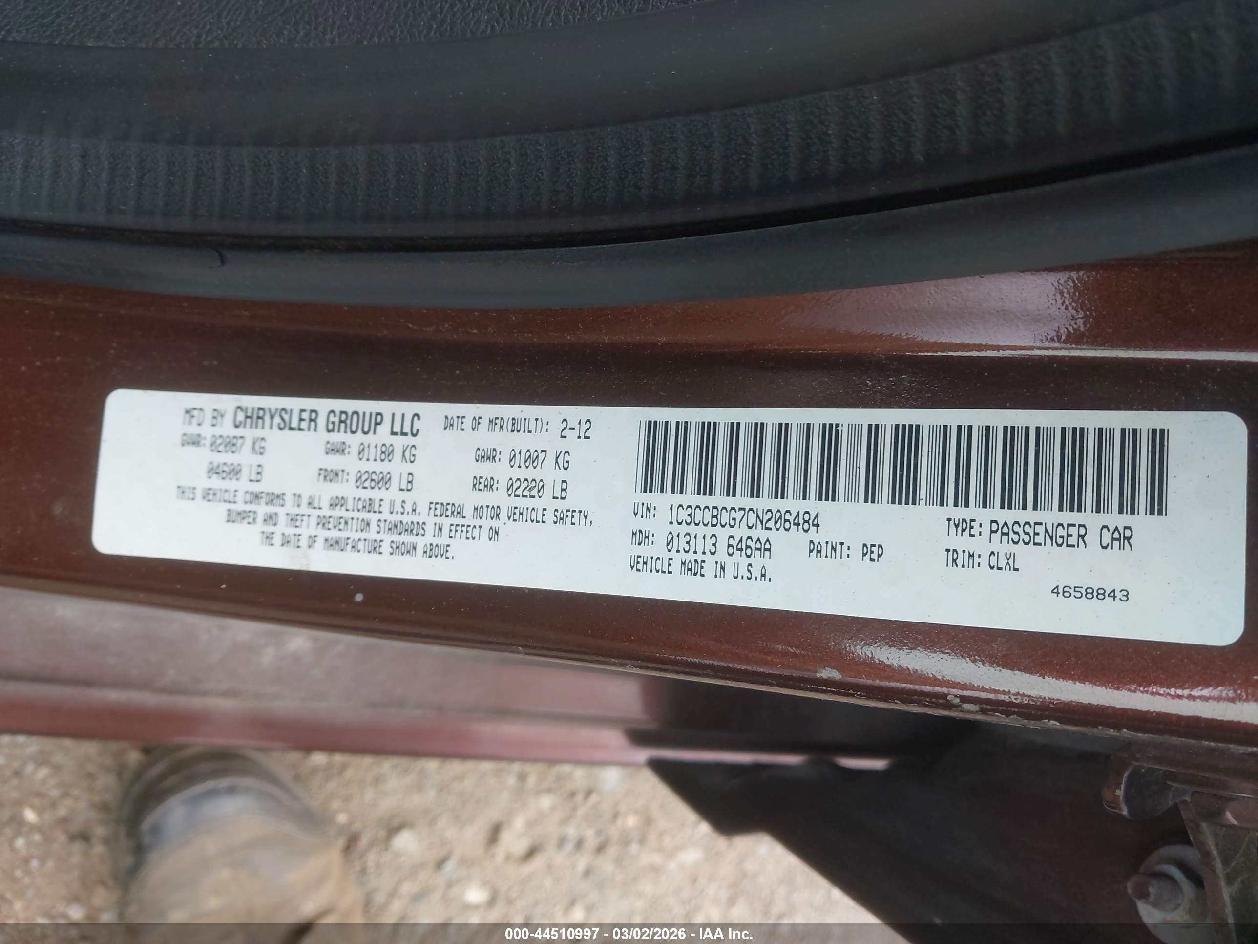 CHRYSLER 200 image 9