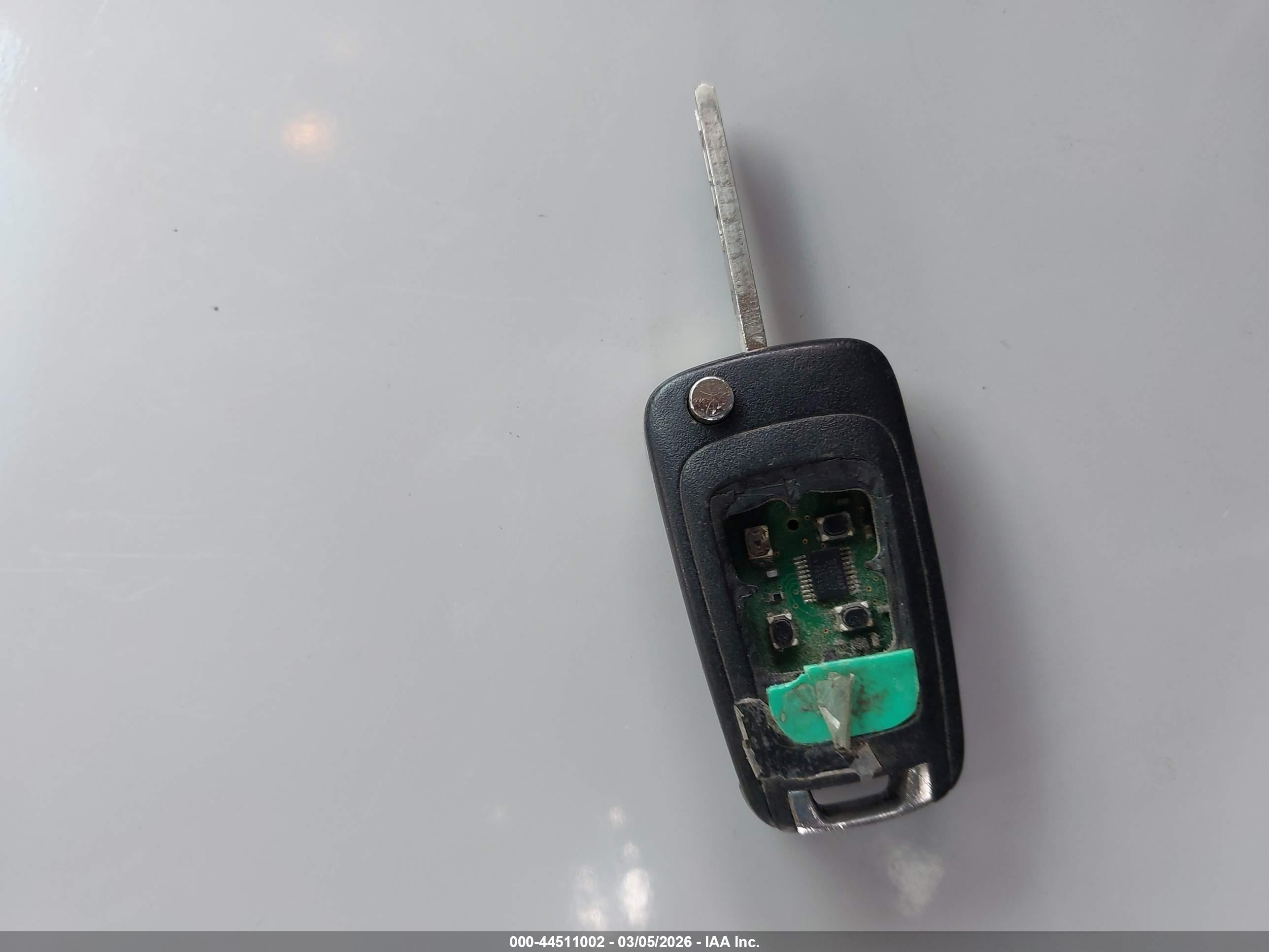 GMC TERRAIN image 11