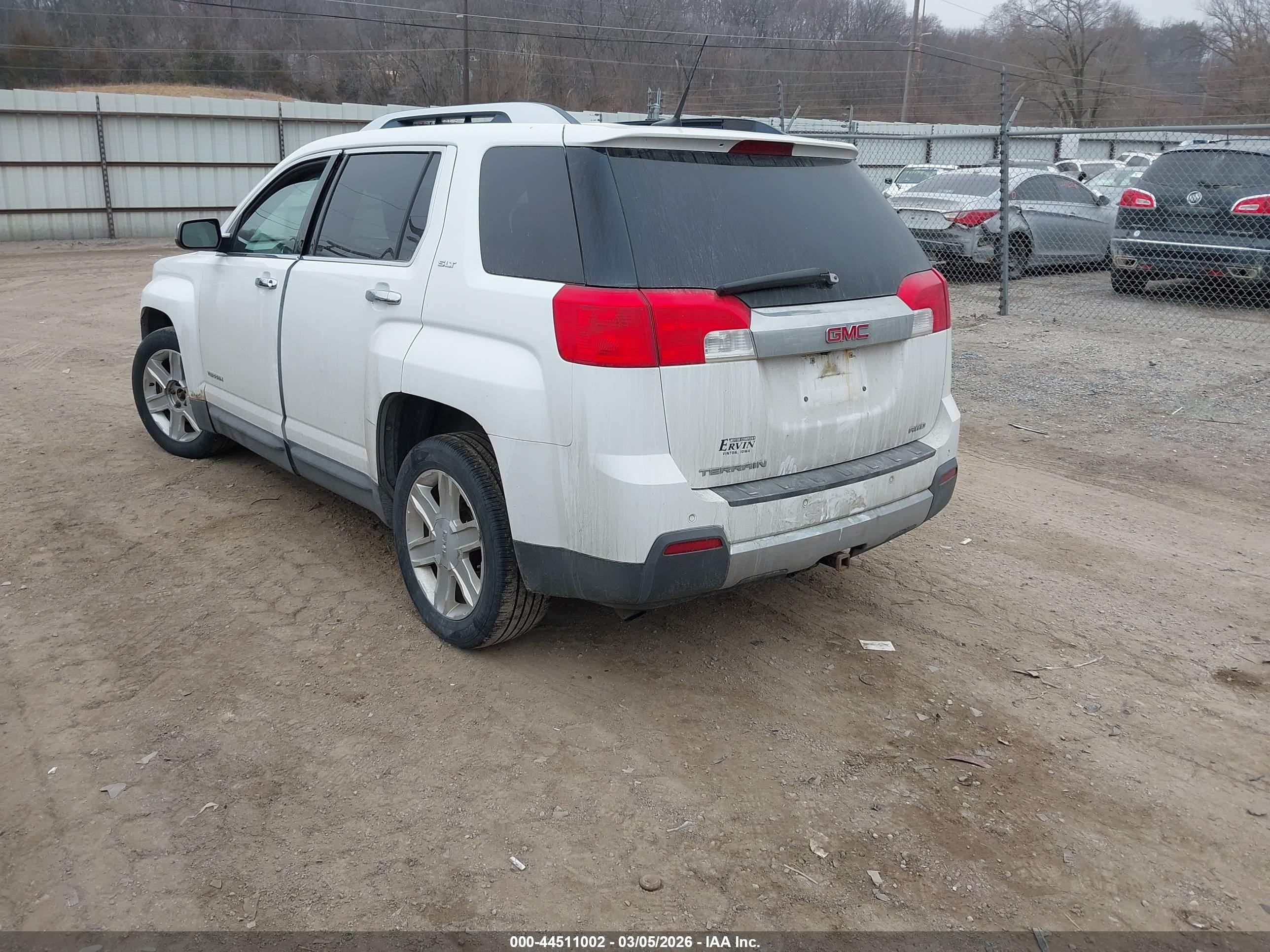 GMC TERRAIN image 3