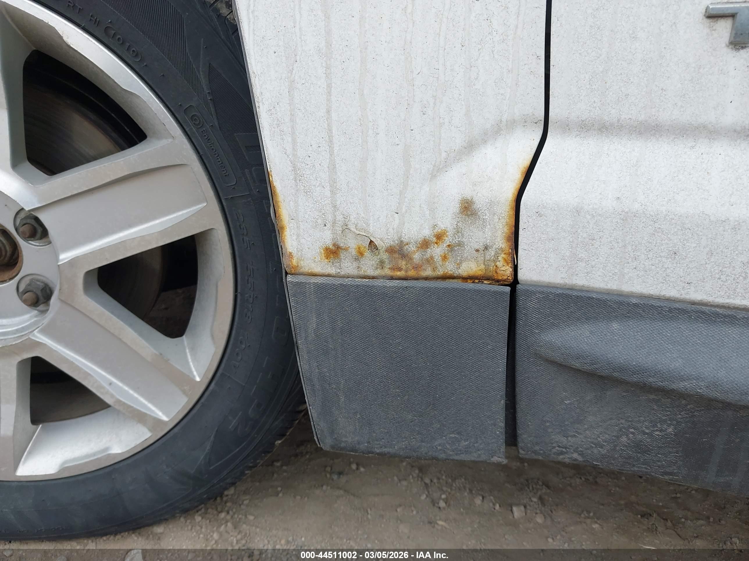GMC TERRAIN image 6