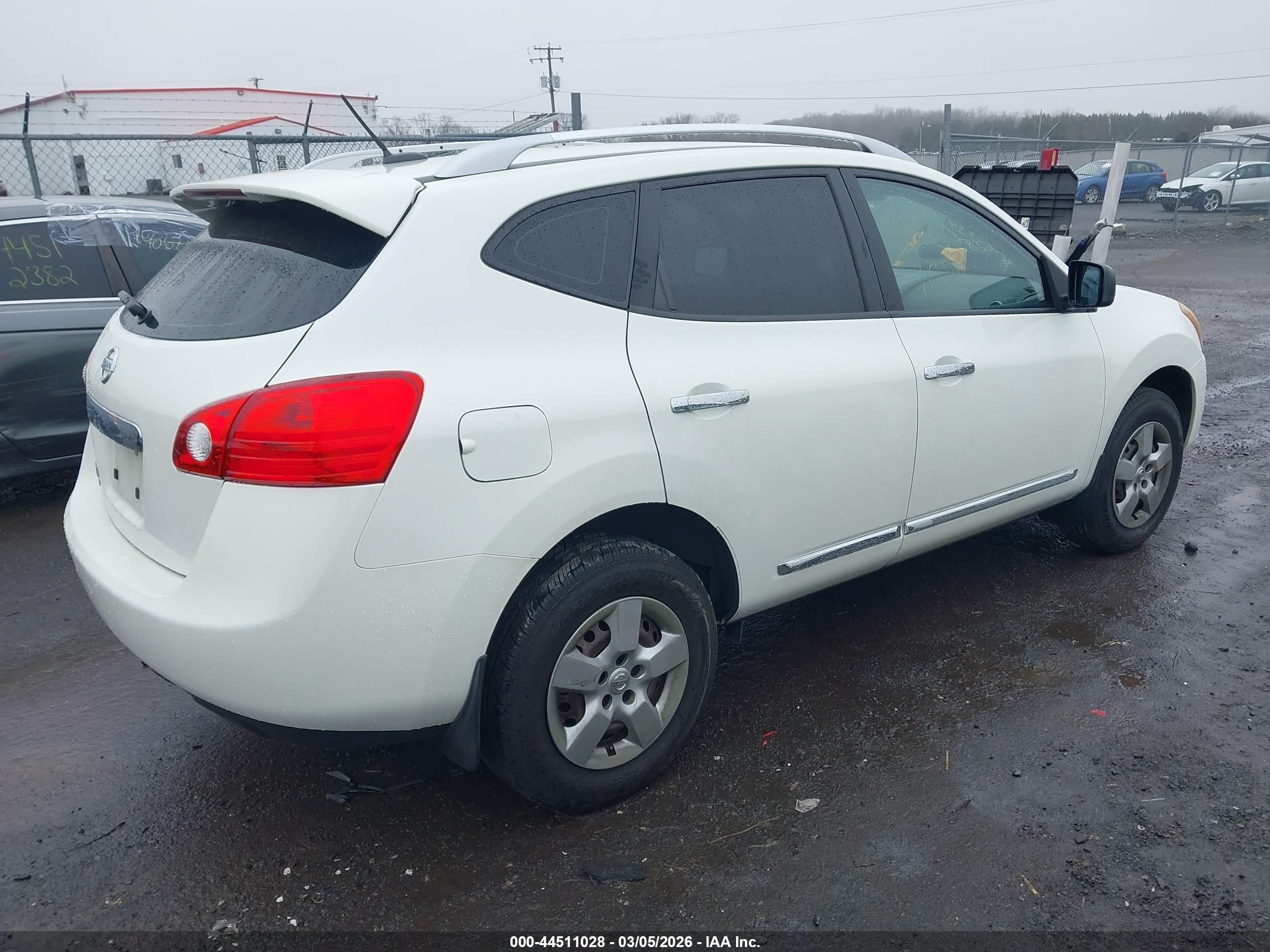 NISSAN ROGUE image 4