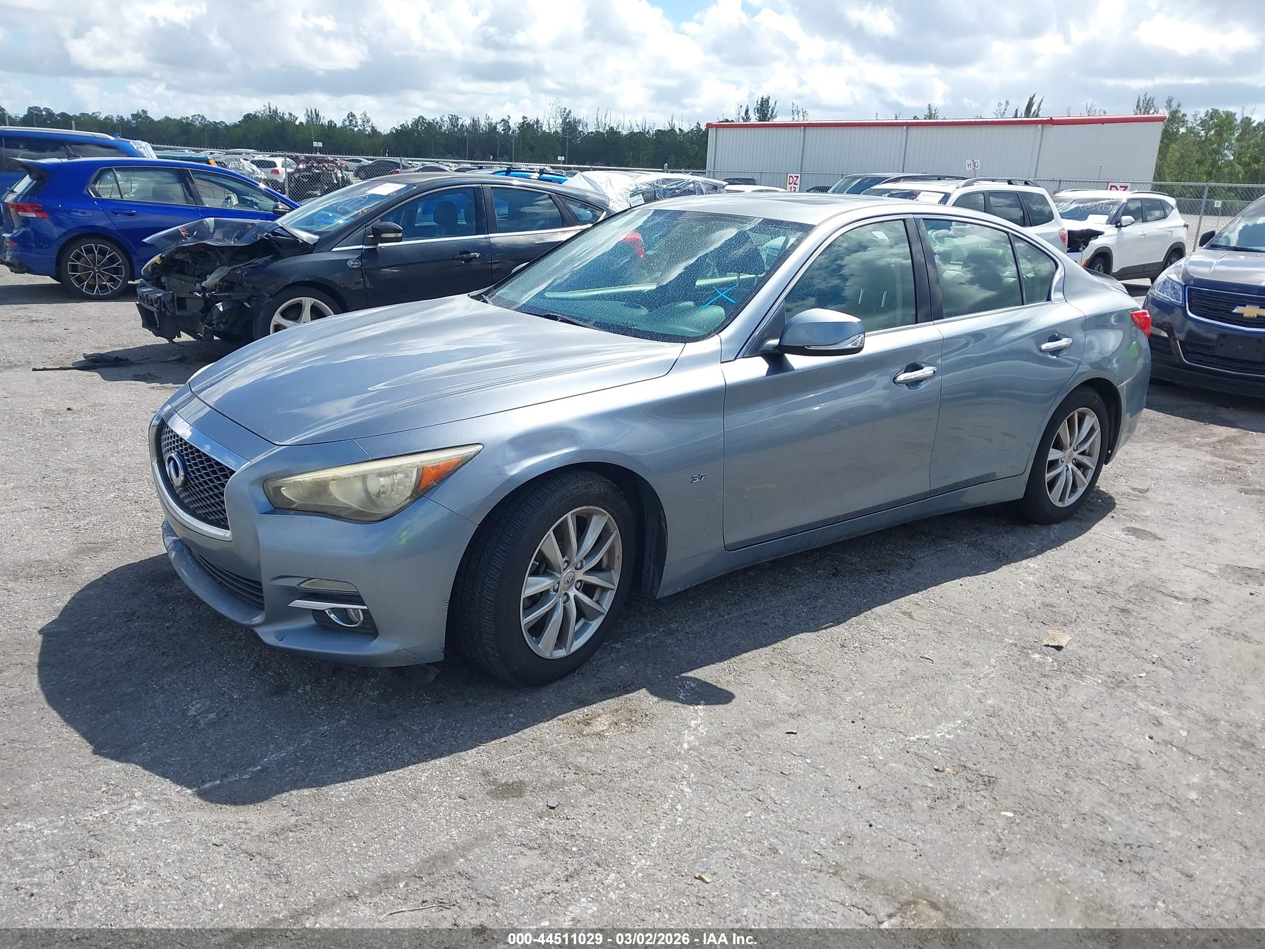 INFINITI Q50 image 2