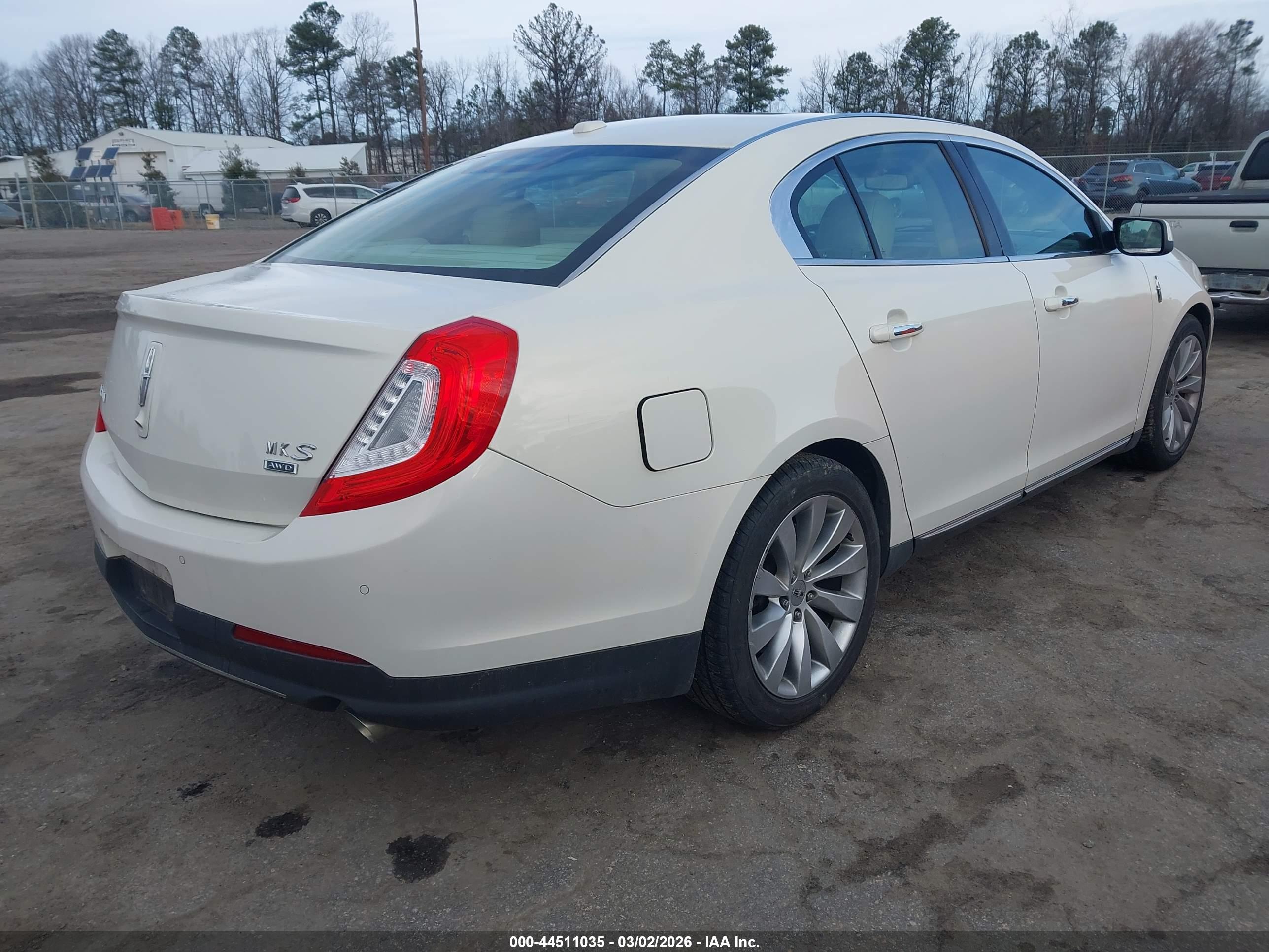 LINCOLN MKS image 4