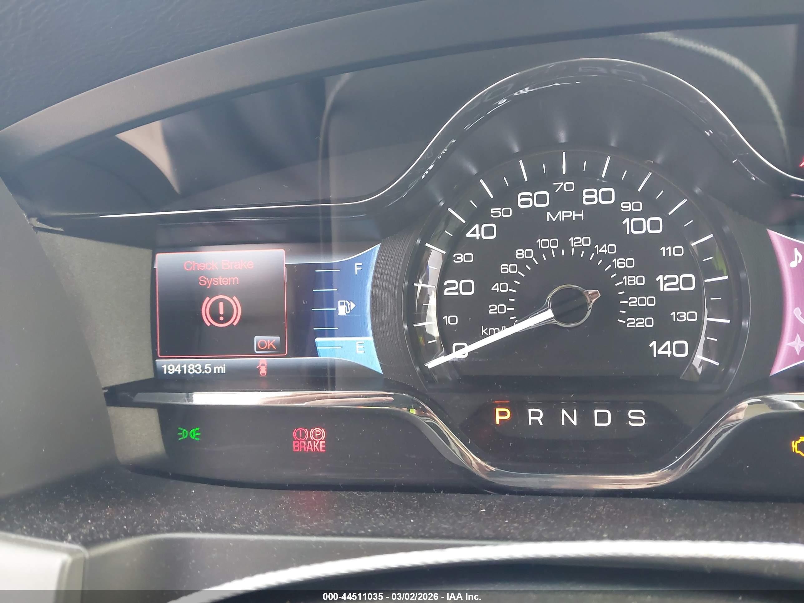 LINCOLN MKS image 7