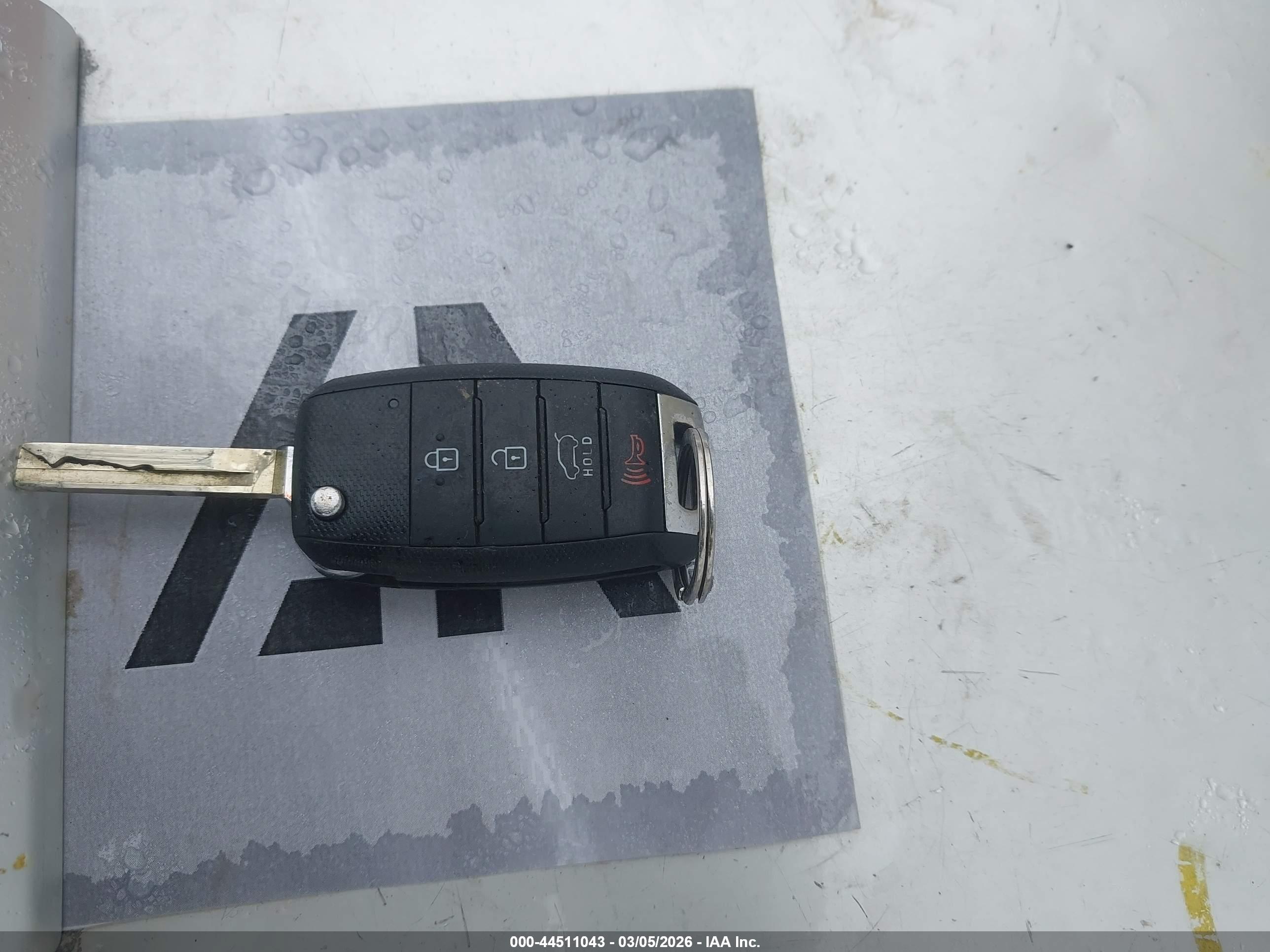 KIA SORENTO image 11