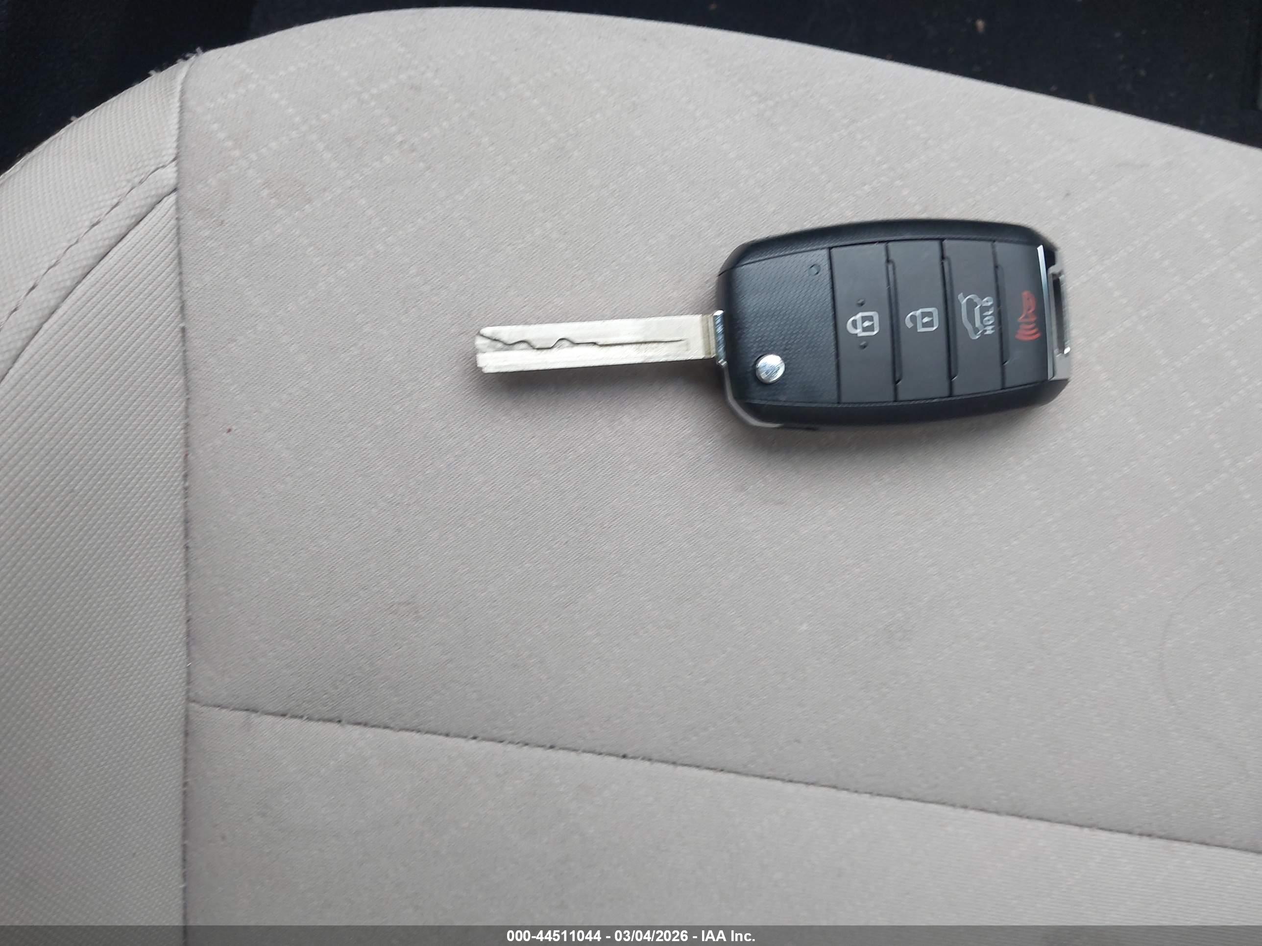 KIA SORENTO image 11