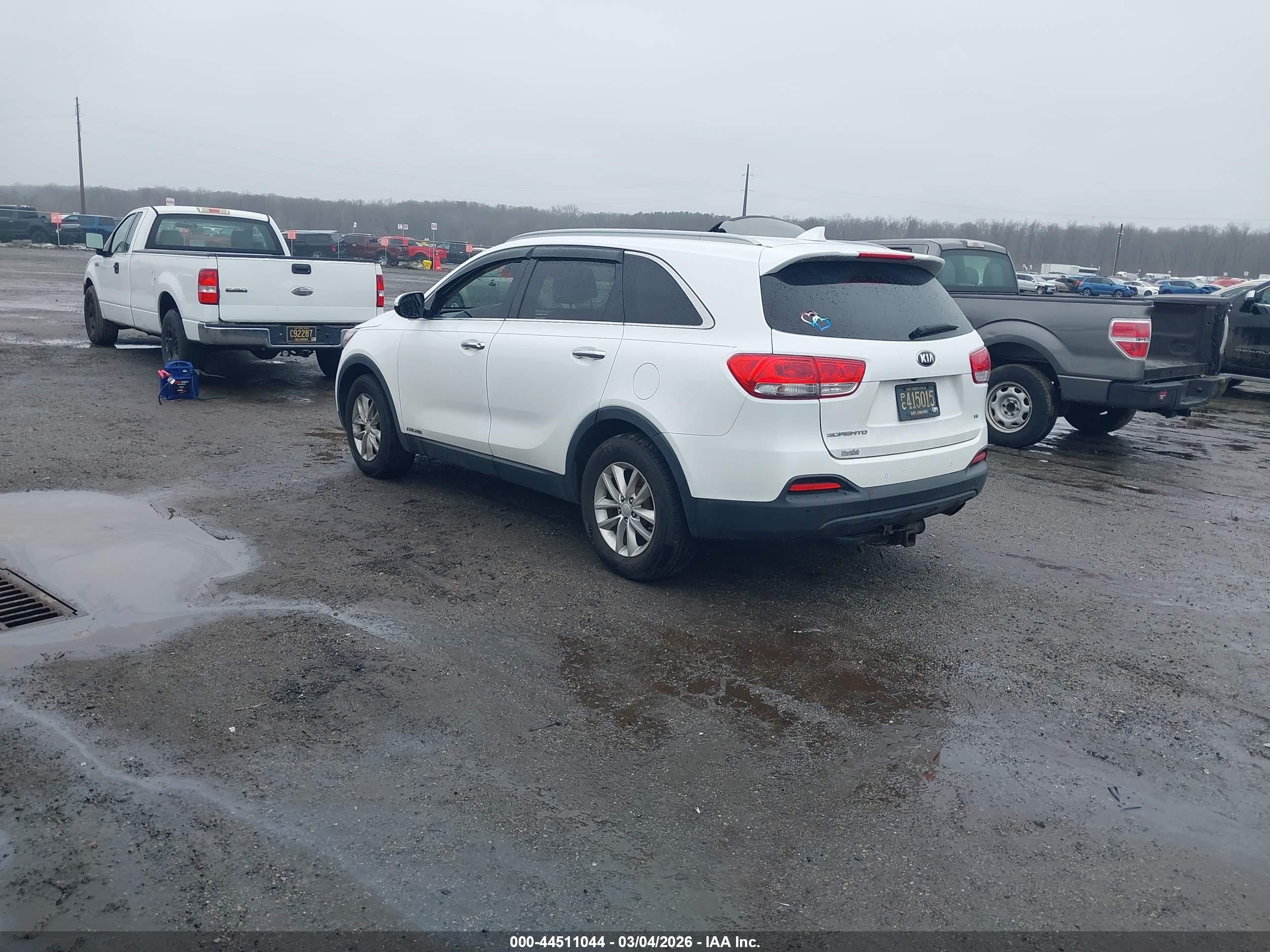 KIA SORENTO image 3