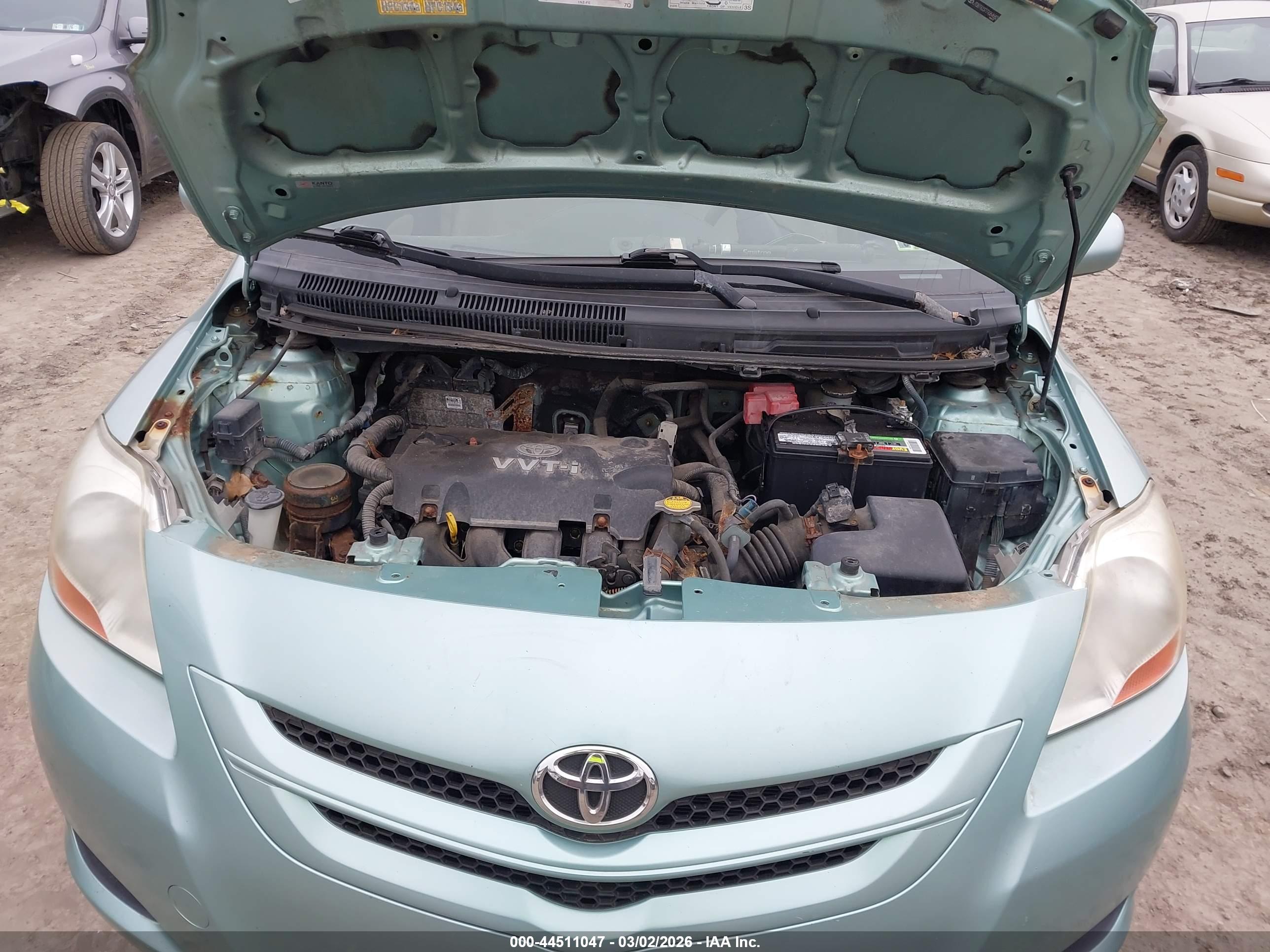 TOYOTA YARIS image 10